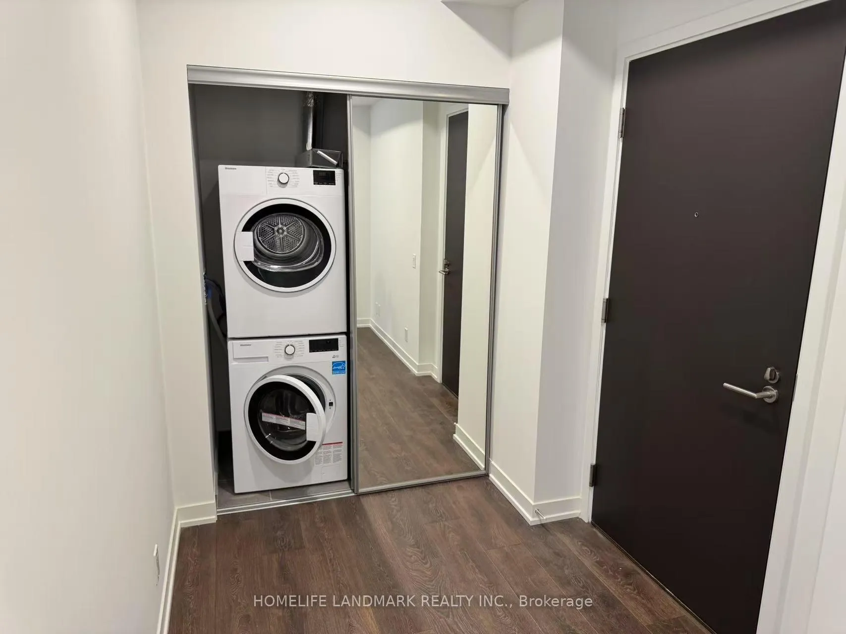 Photo 6 of Unit 2807, 39 Mary Street, Barrie, City Centre — HOMEH