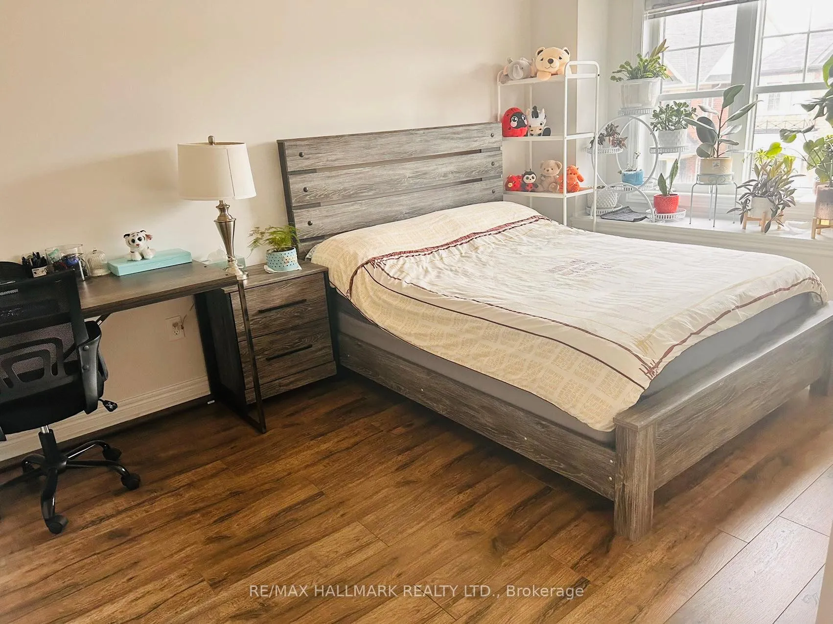 Photo 2 of Unit room-1, 3 London Plane Dr, Markham, Berczy — HOMEH