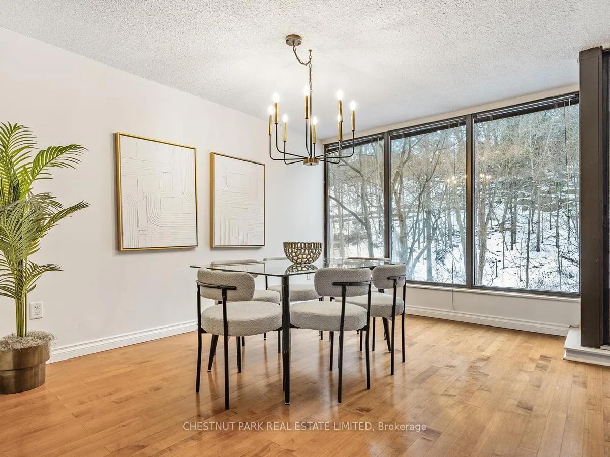 Photo 10 of Unit 809, 3900 Yonge Street, Toronto, Bedford Park-Nortown — HOMEH