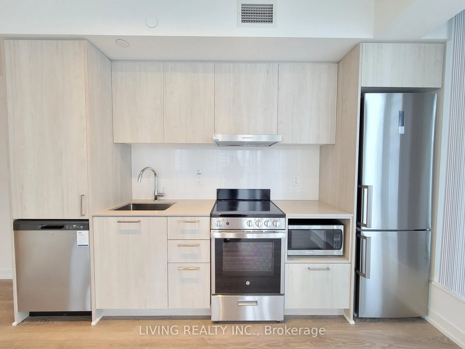 Photo 6 of Unit 715, 195 Commerce Street, Vaughan, Vaughan Corporate Centre — HOMEH