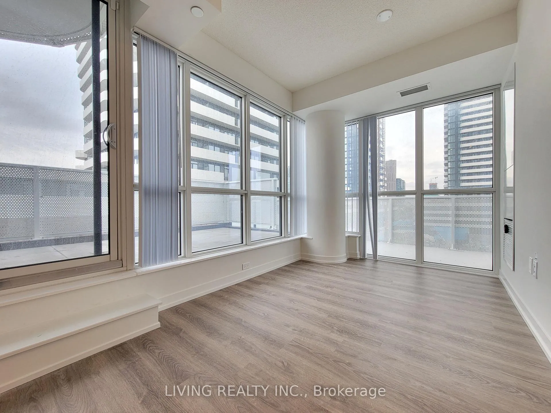 Photo 13 of Unit 715, 195 Commerce Street, Vaughan, Vaughan Corporate Centre — HOMEH