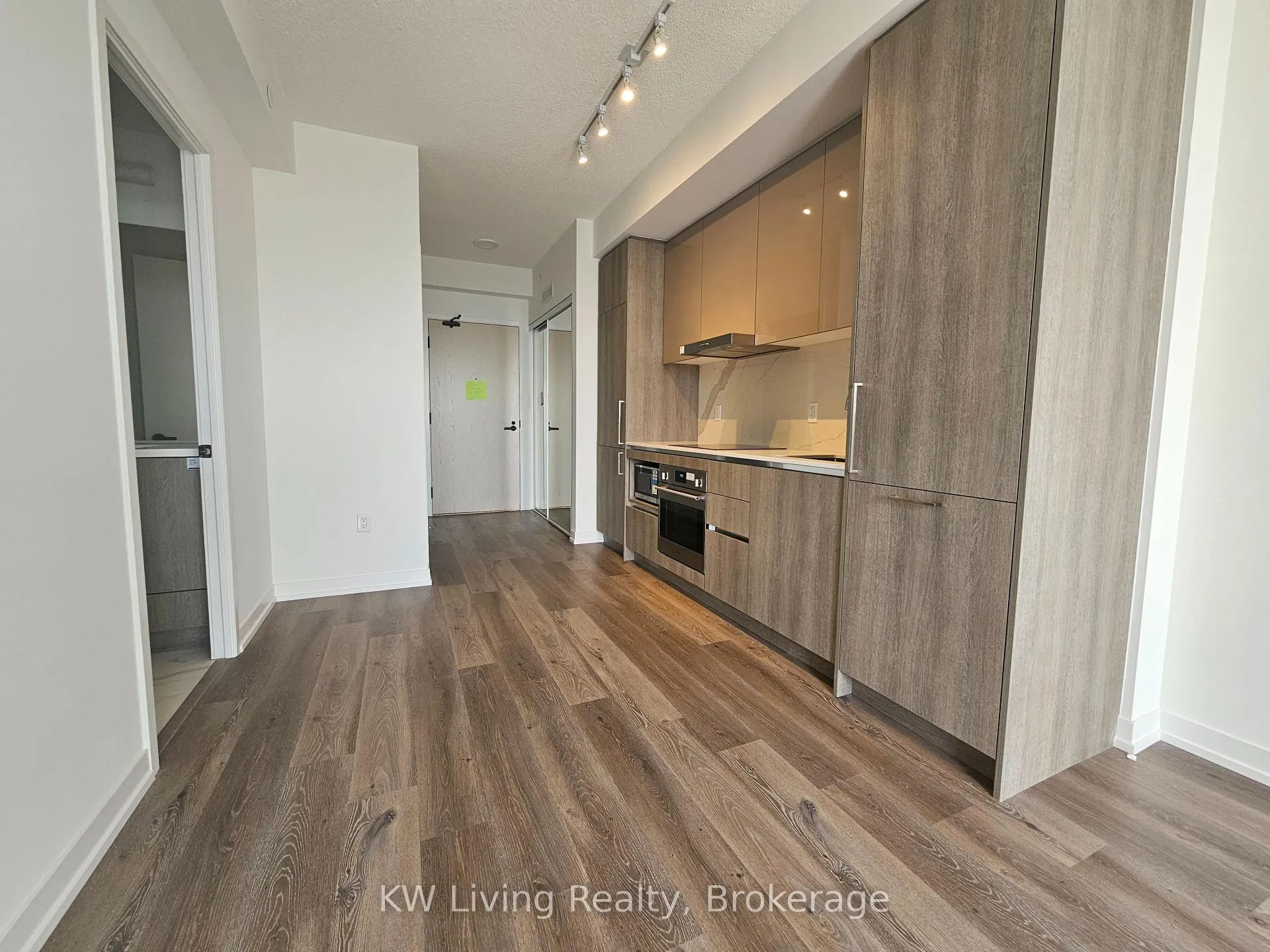 Photo 2 of Unit 6205, 225 Commerce Street, Vaughan, Vaughan Corporate Centre — HOMEH
