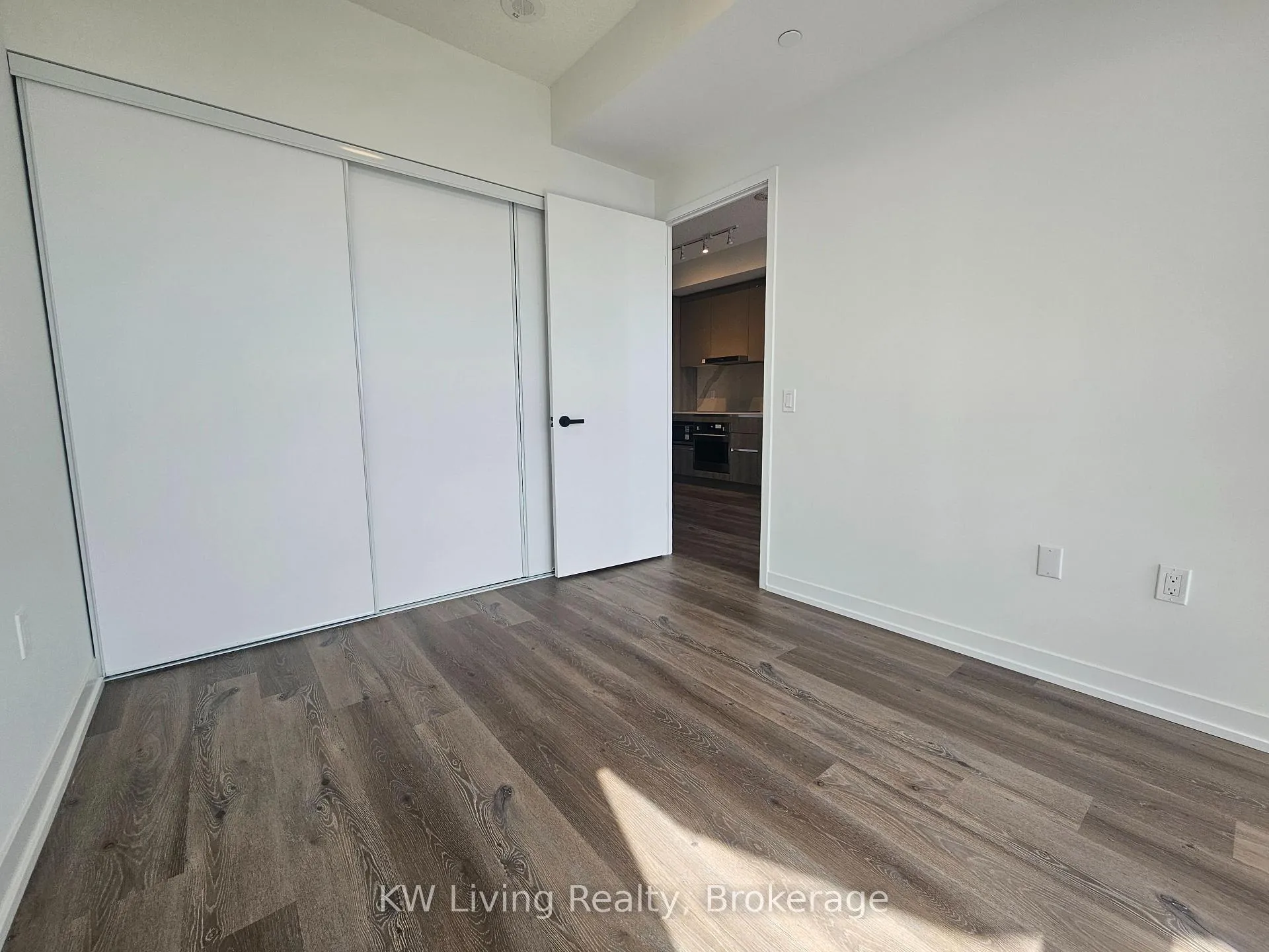 Photo 6 of Unit 6205, 225 Commerce Street, Vaughan, Vaughan Corporate Centre — HOMEH