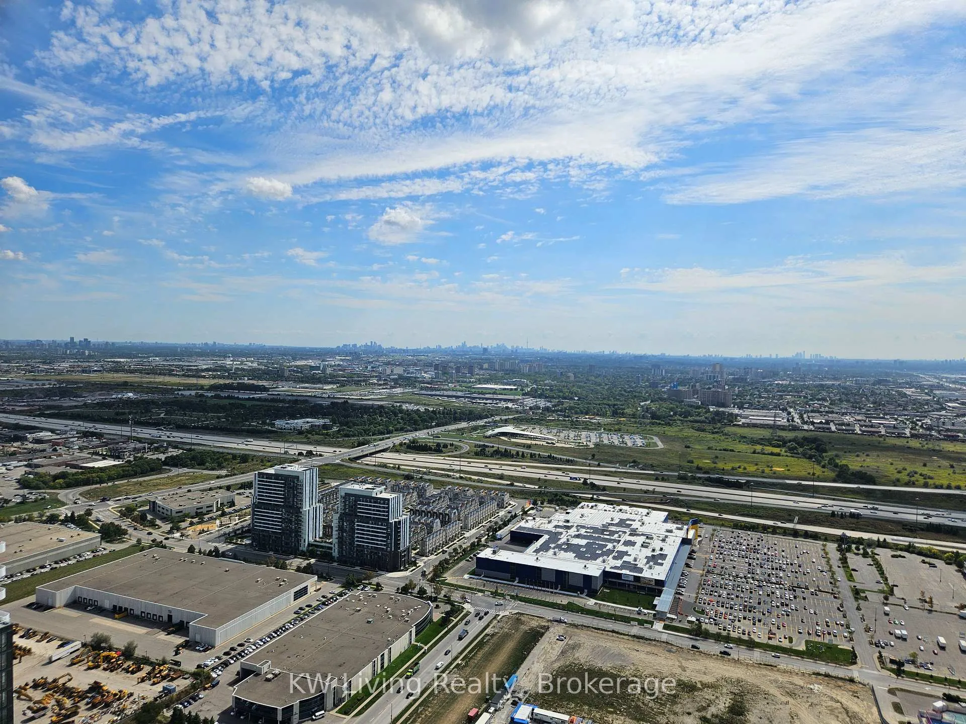 Photo 11 of Unit 6205, 225 Commerce Street, Vaughan, Vaughan Corporate Centre — HOMEH