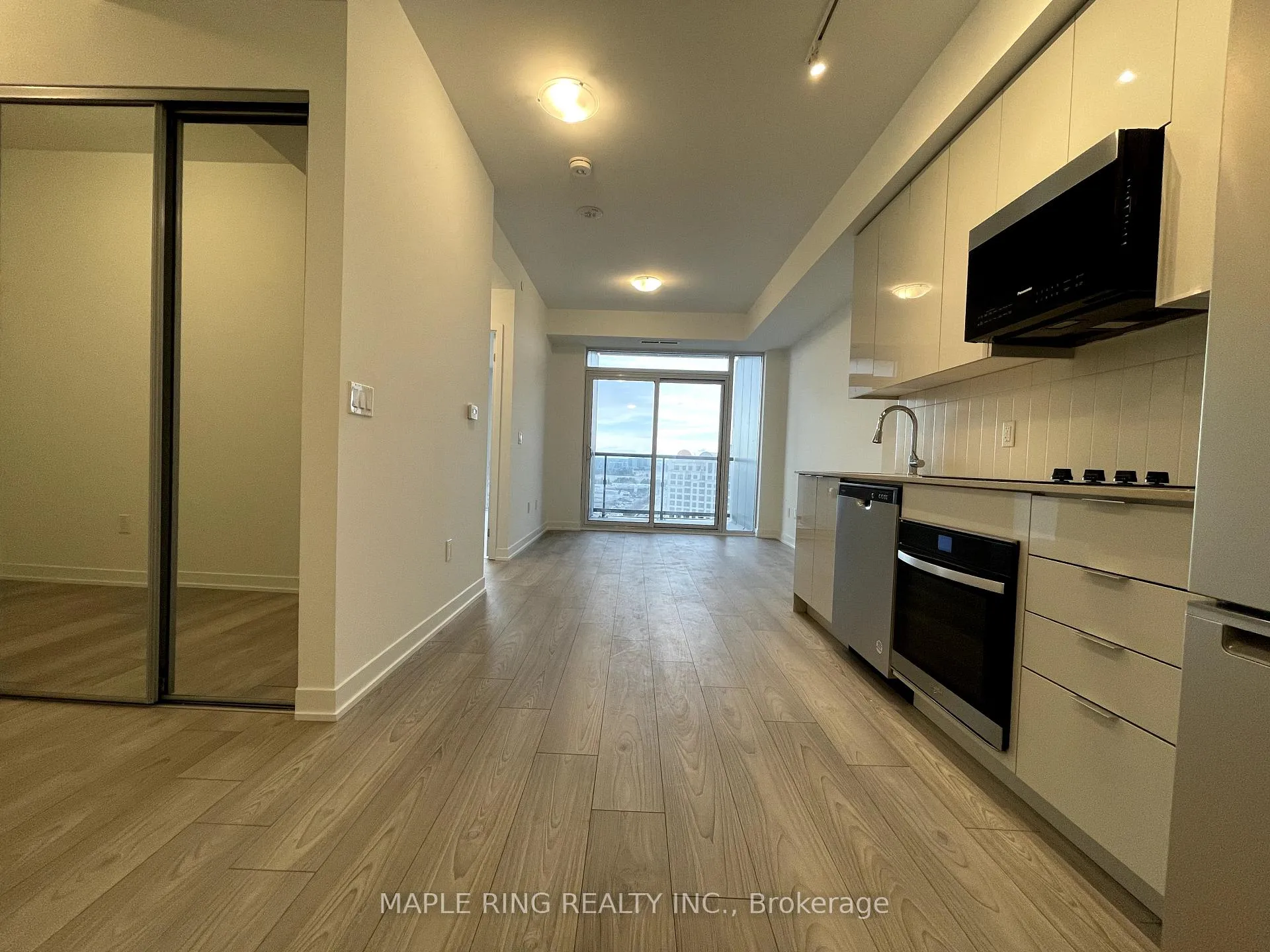Photo 3 of Unit 1626, 498 Caldari Road, Vaughan, Concord — HOMEH