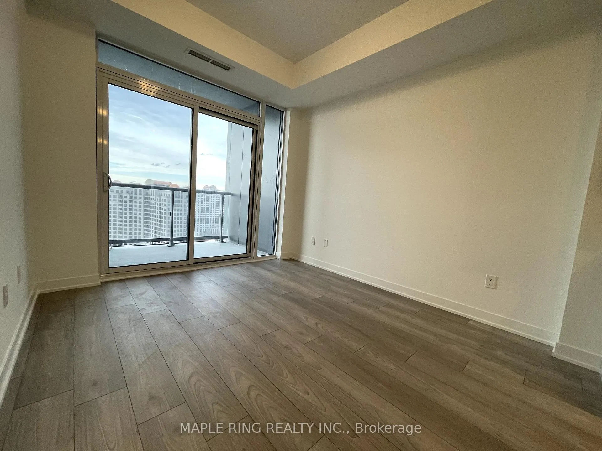 Photo 5 of Unit 1626, 498 Caldari Road, Vaughan, Concord — HOMEH