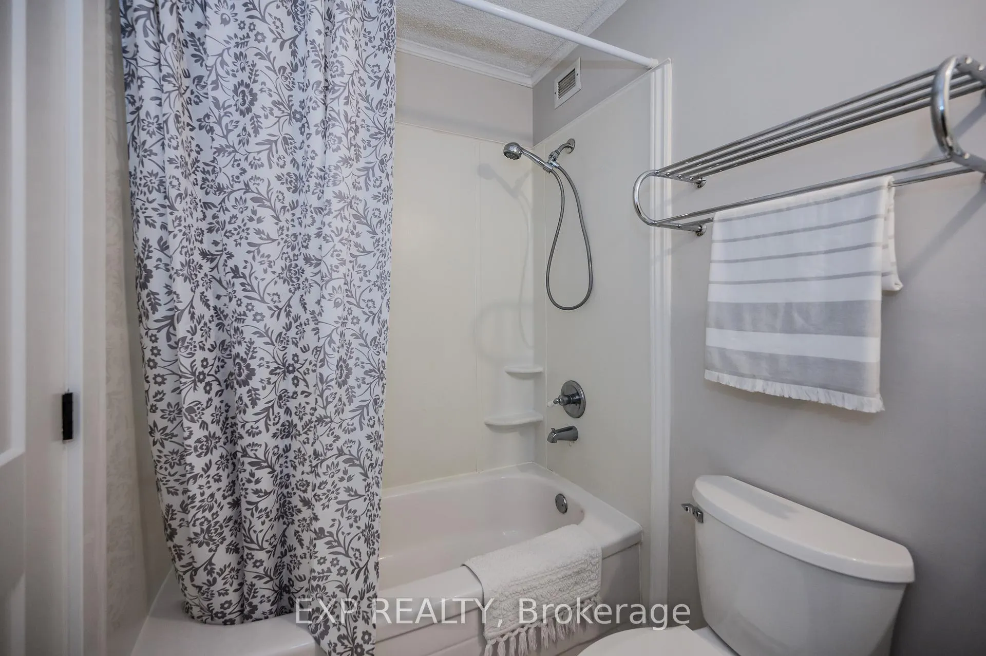 Photo 24 of Unit 23, 30 Green Valley Drive, Kitchener, Pioneer Park — HOMEH