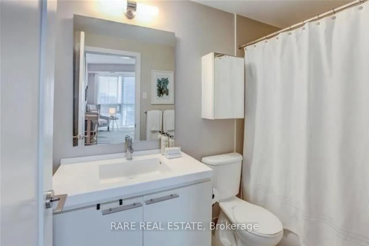 Photo 11 of Unit 1322, 70 Roehampton Avenue, Toronto, Mount Pleasant West — HOMEH