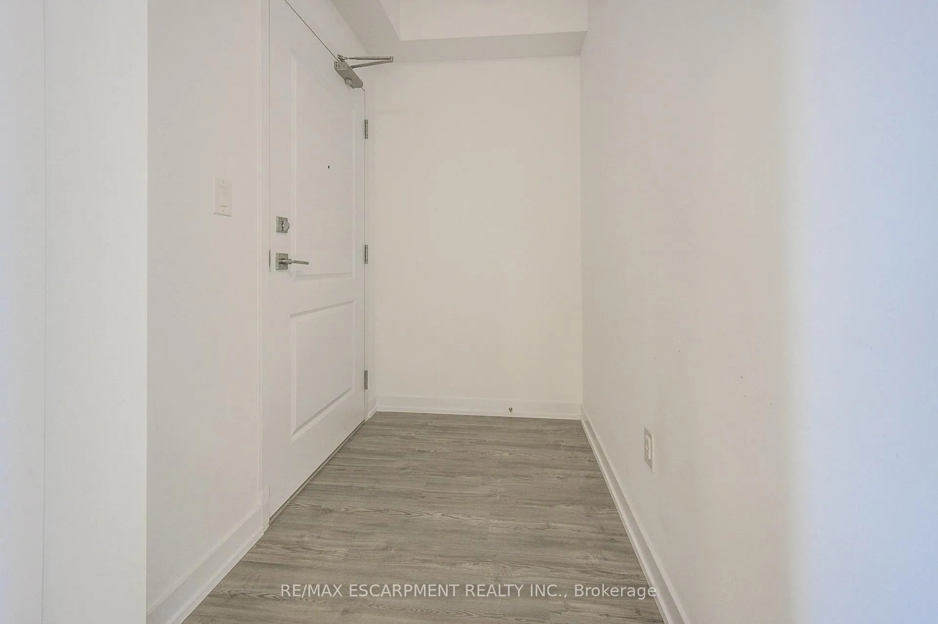 Photo 10 of Unit 715, 450 Dundas Street E, Hamilton, Waterdown — HOMEH