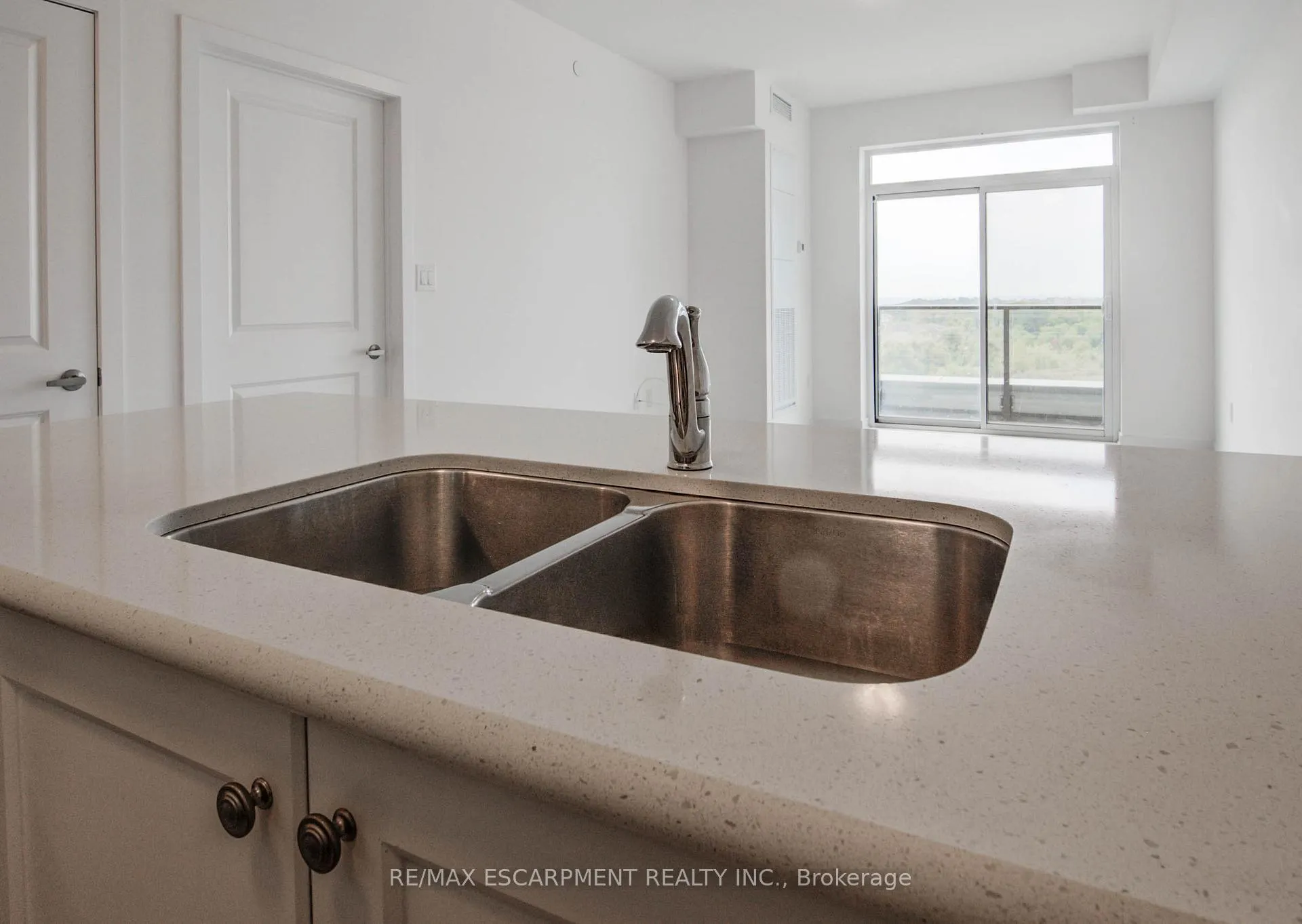 Photo 15 of Unit 715, 450 Dundas Street E, Hamilton, Waterdown — HOMEH
