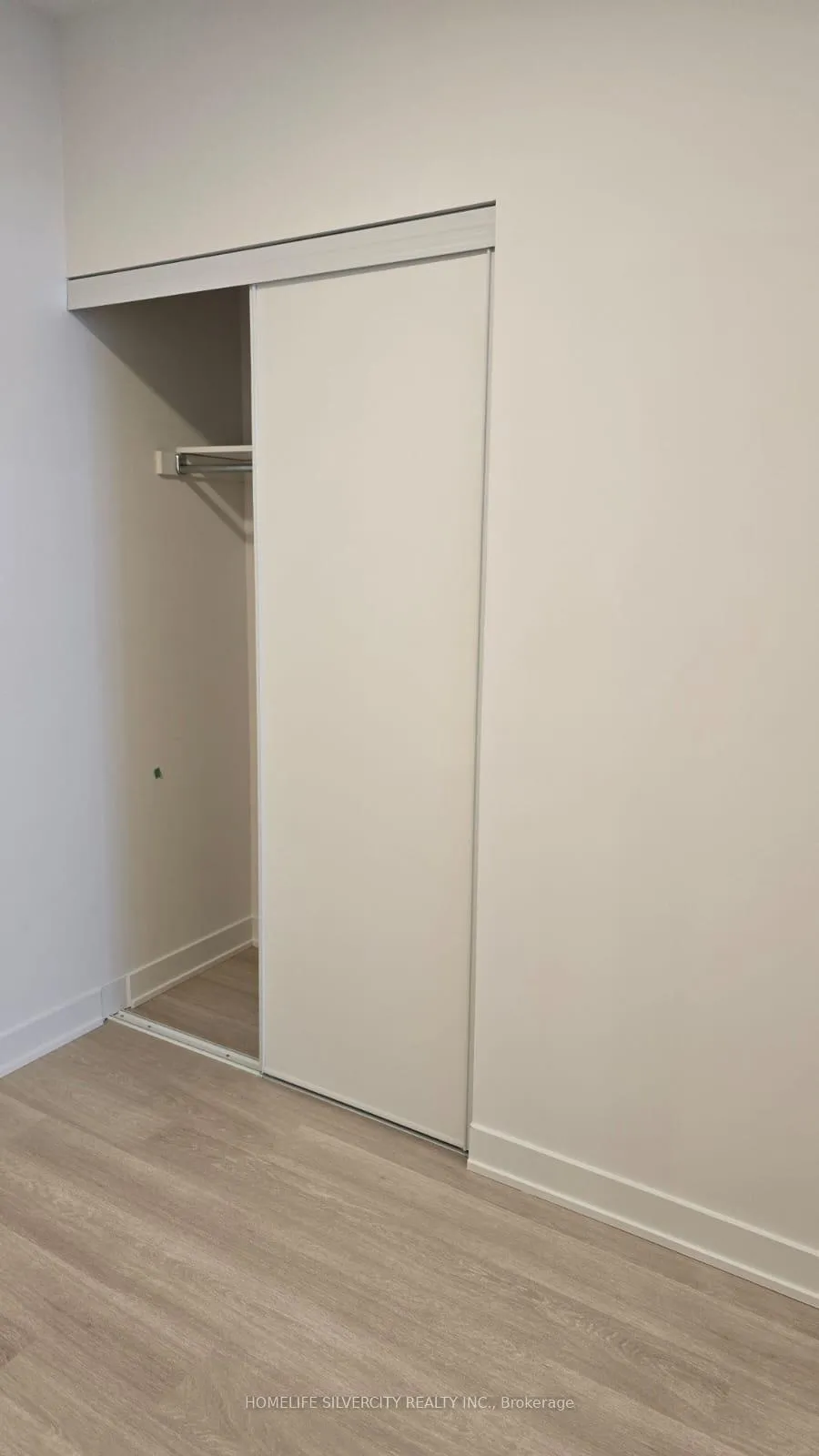 Photo 10 of Unit A-3503, 30 Upper Mall Way, Vaughan, Brownridge — HOMEH