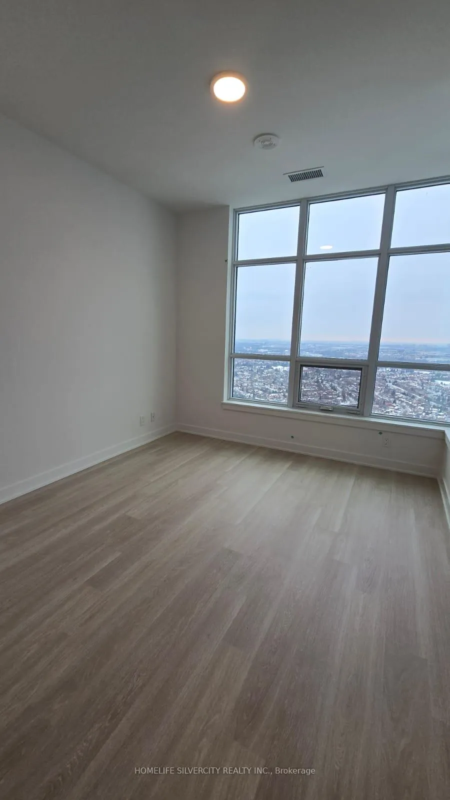 Photo 13 of Unit A-3503, 30 Upper Mall Way, Vaughan, Brownridge — HOMEH