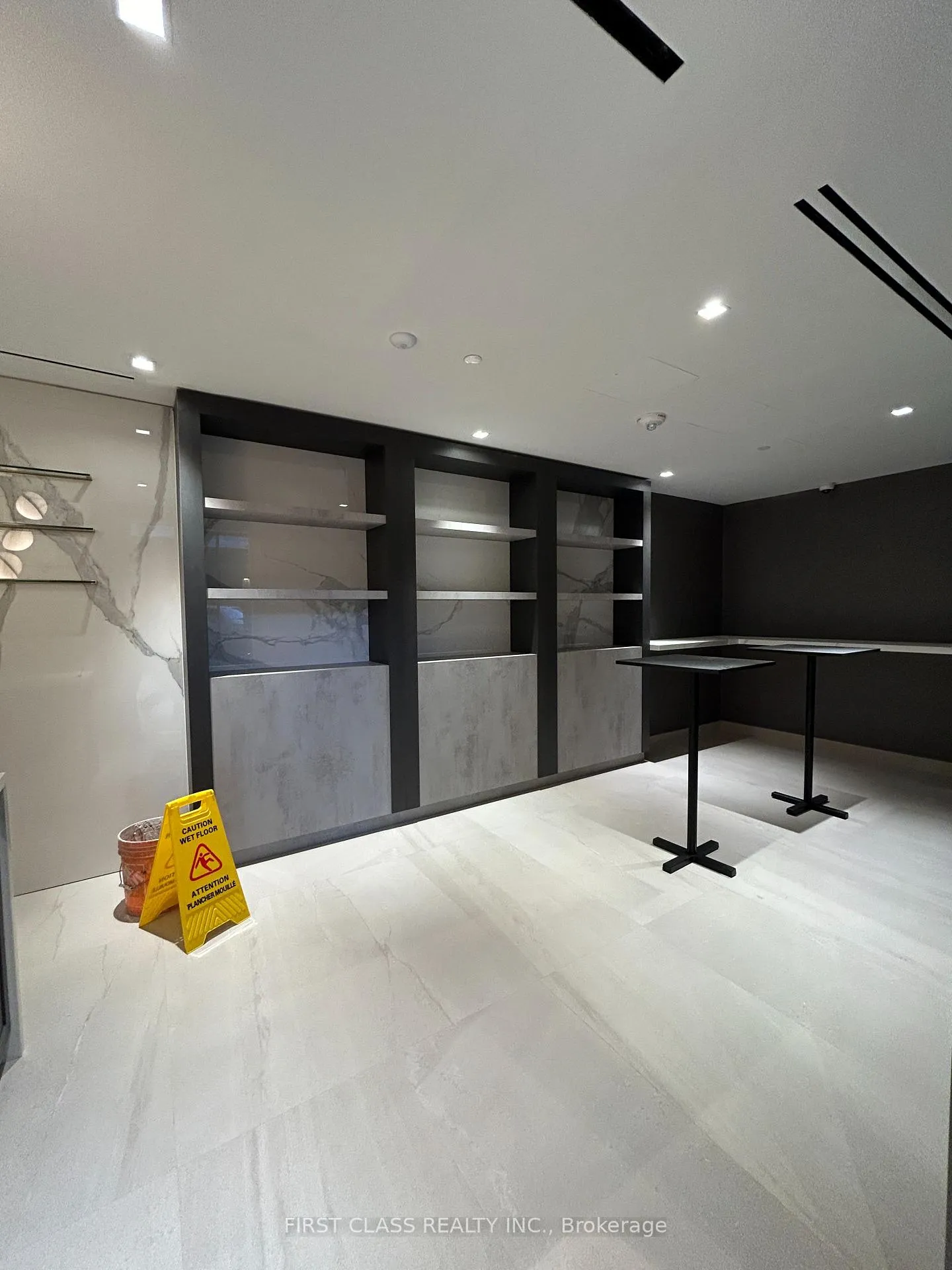 Photo 5 of Unit 1603, 127 Broadway Avenue, Toronto, Mount Pleasant West — HOMEH