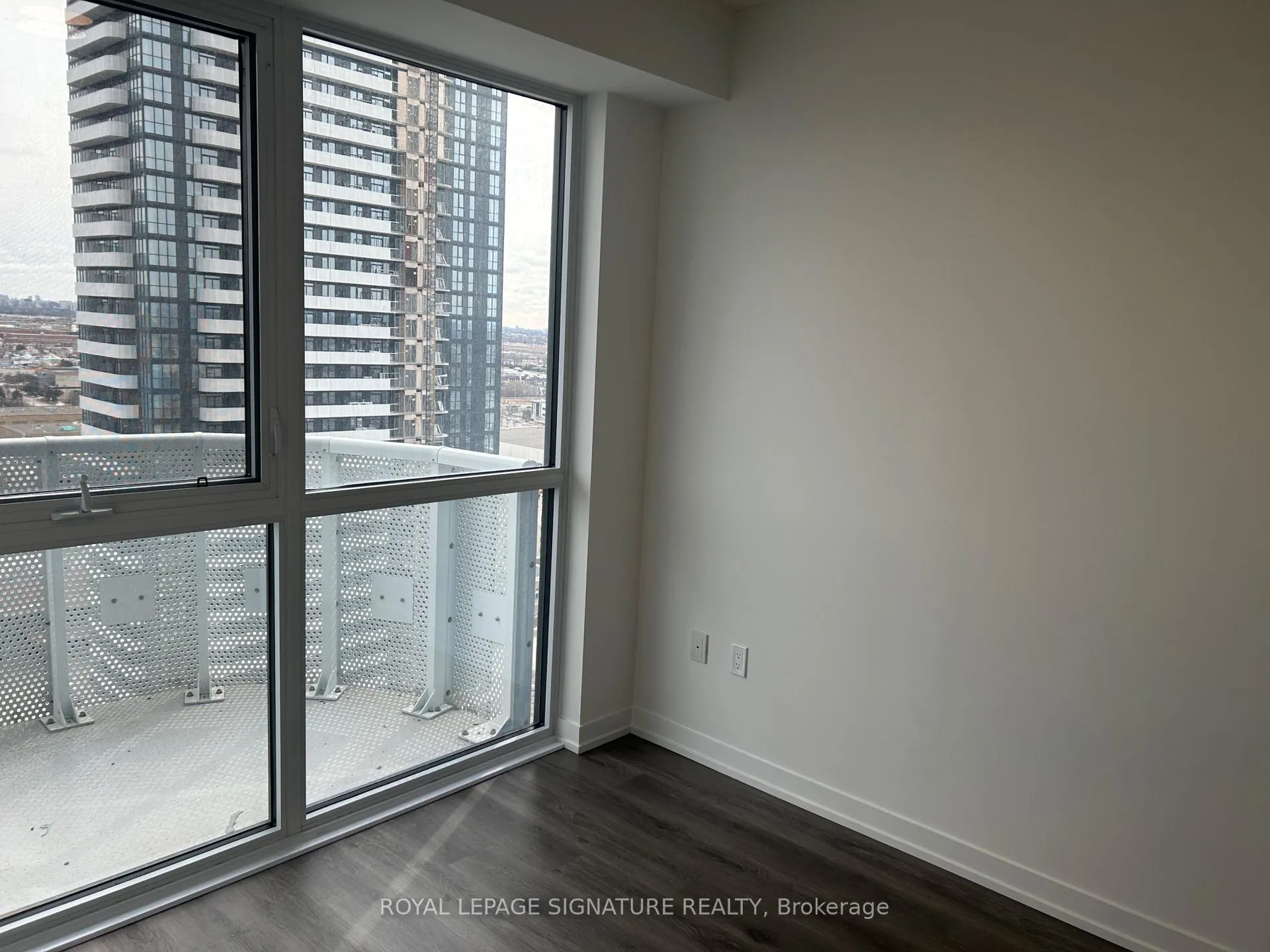 Photo 11 of Unit 2501, 225 Commerce Street, Vaughan, Vaughan Corporate Centre — HOMEH