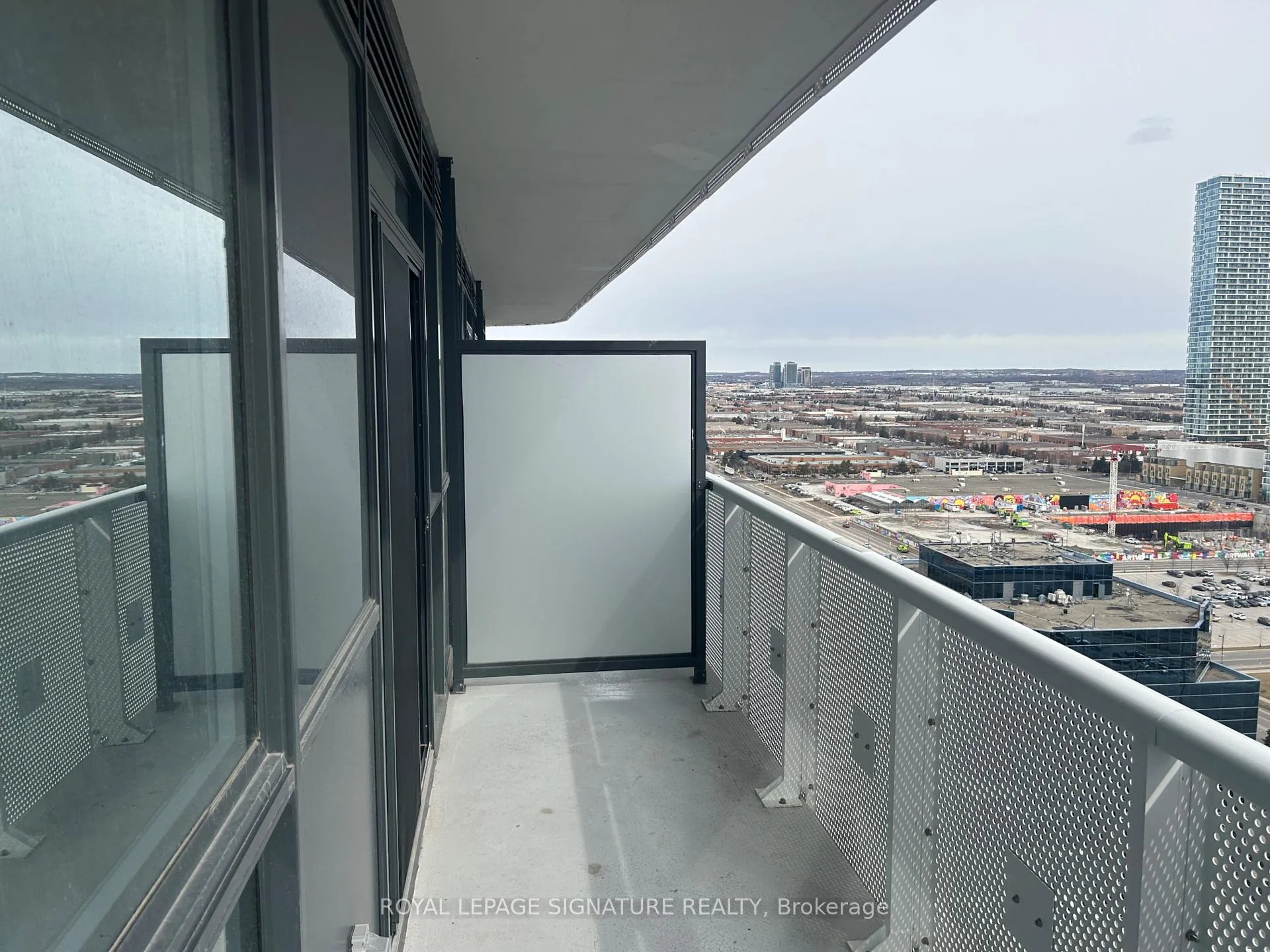 Photo 20 of Unit 2501, 225 Commerce Street, Vaughan, Vaughan Corporate Centre — HOMEH