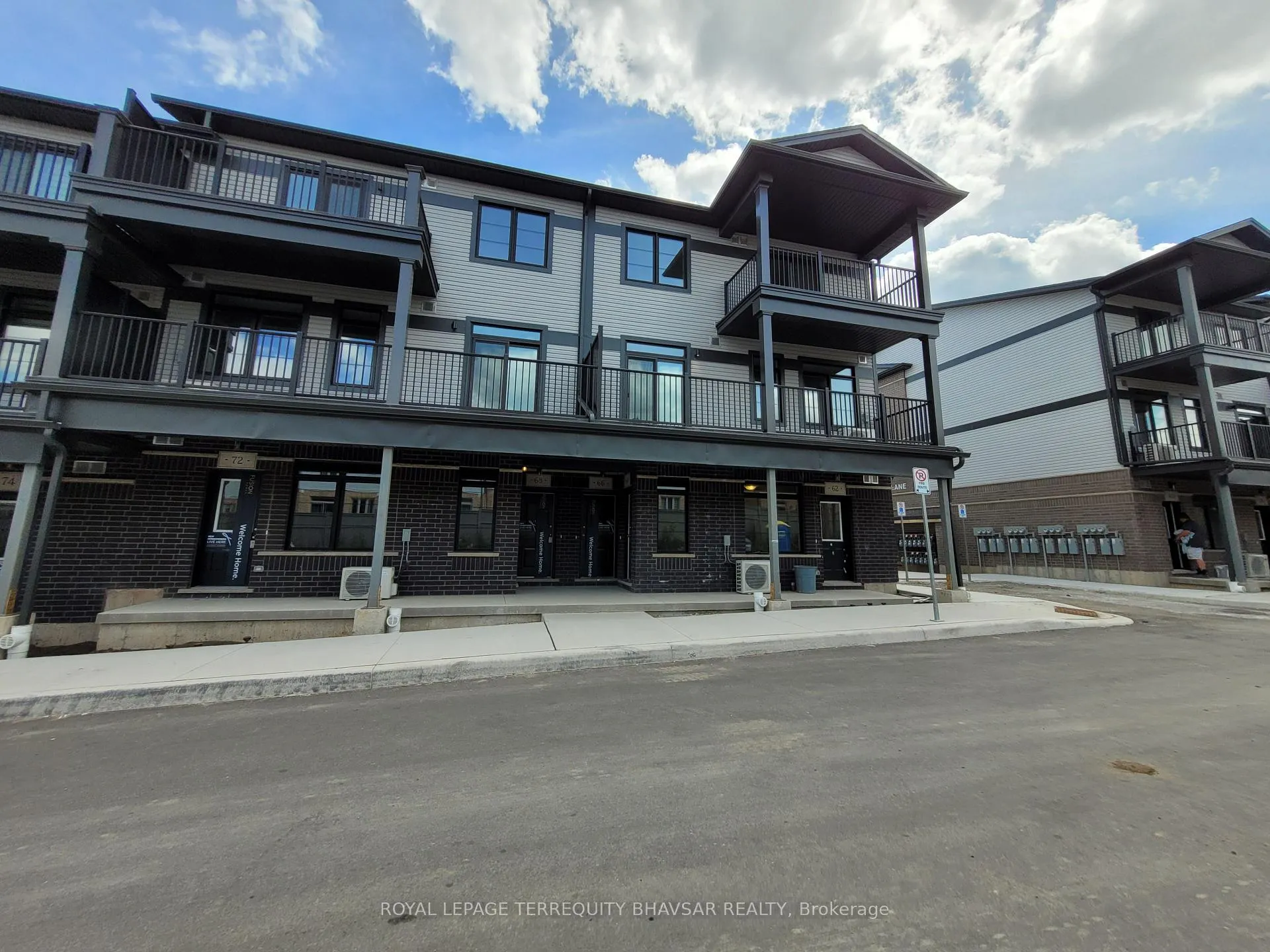 Photo 3 of 64 Oat Lane, Kitchener — HOMEH