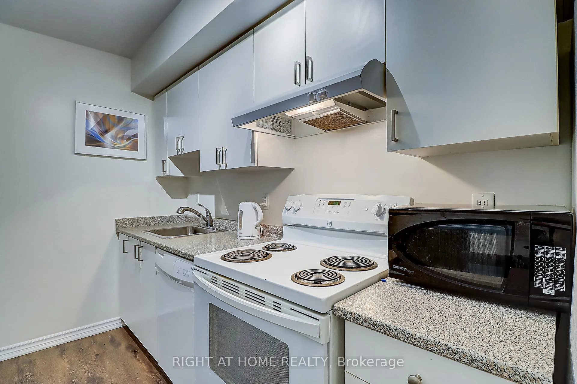 Photo 11 of Unit 423, 35 Saranac Boulevard, Toronto, Englemount-Lawrence — HOMEH