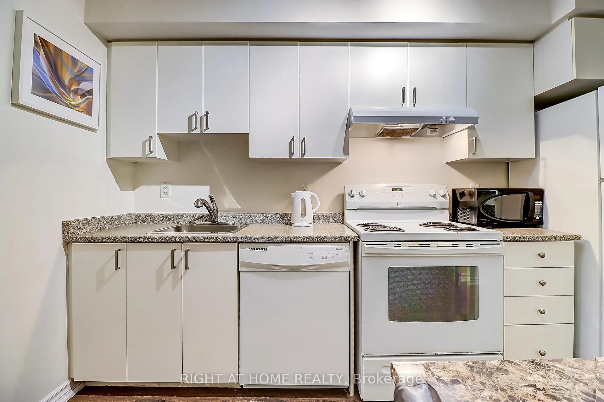 Photo 12 of Unit 423, 35 Saranac Boulevard, Toronto, Englemount-Lawrence — HOMEH