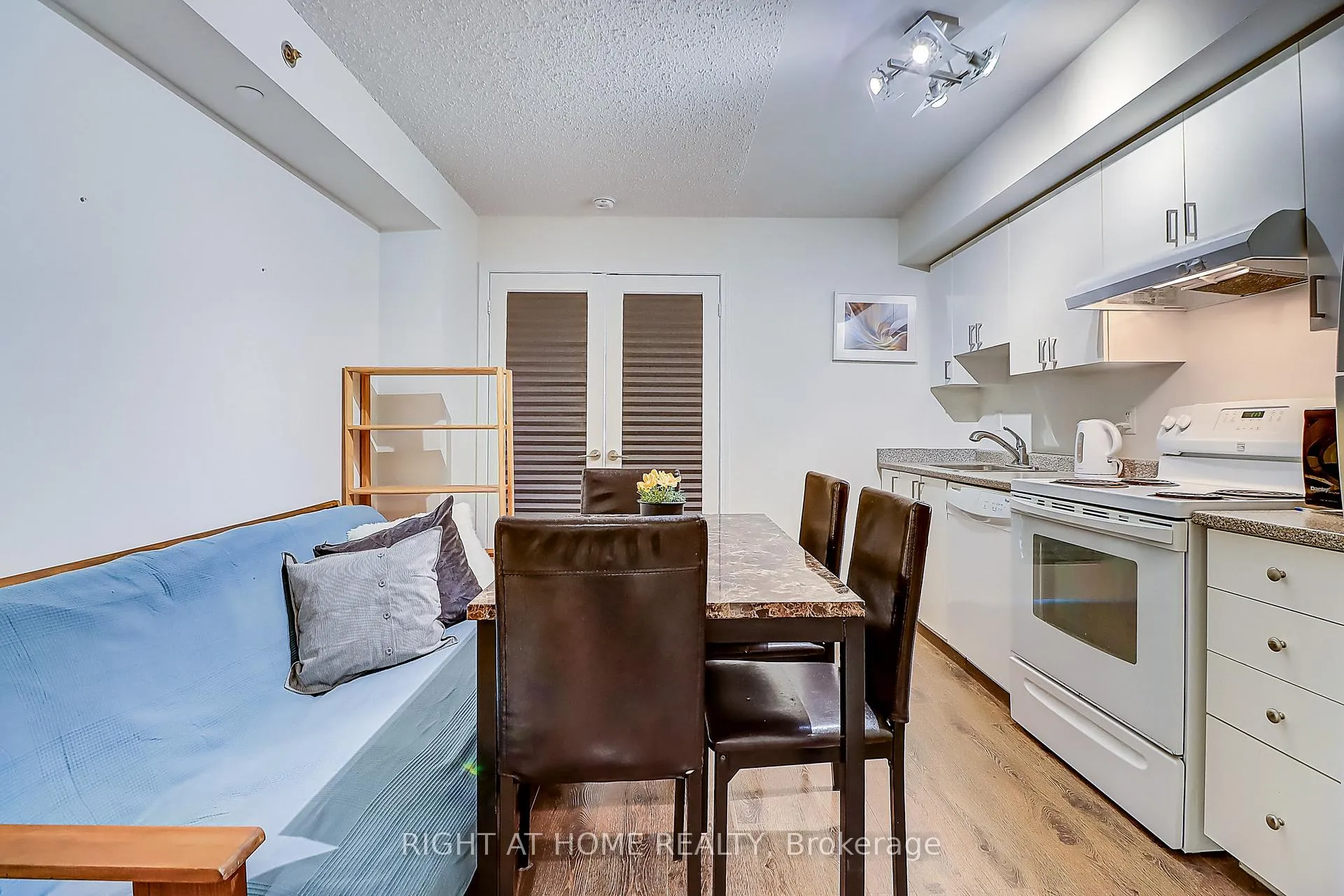 Photo 16 of Unit 423, 35 Saranac Boulevard, Toronto, Englemount-Lawrence — HOMEH