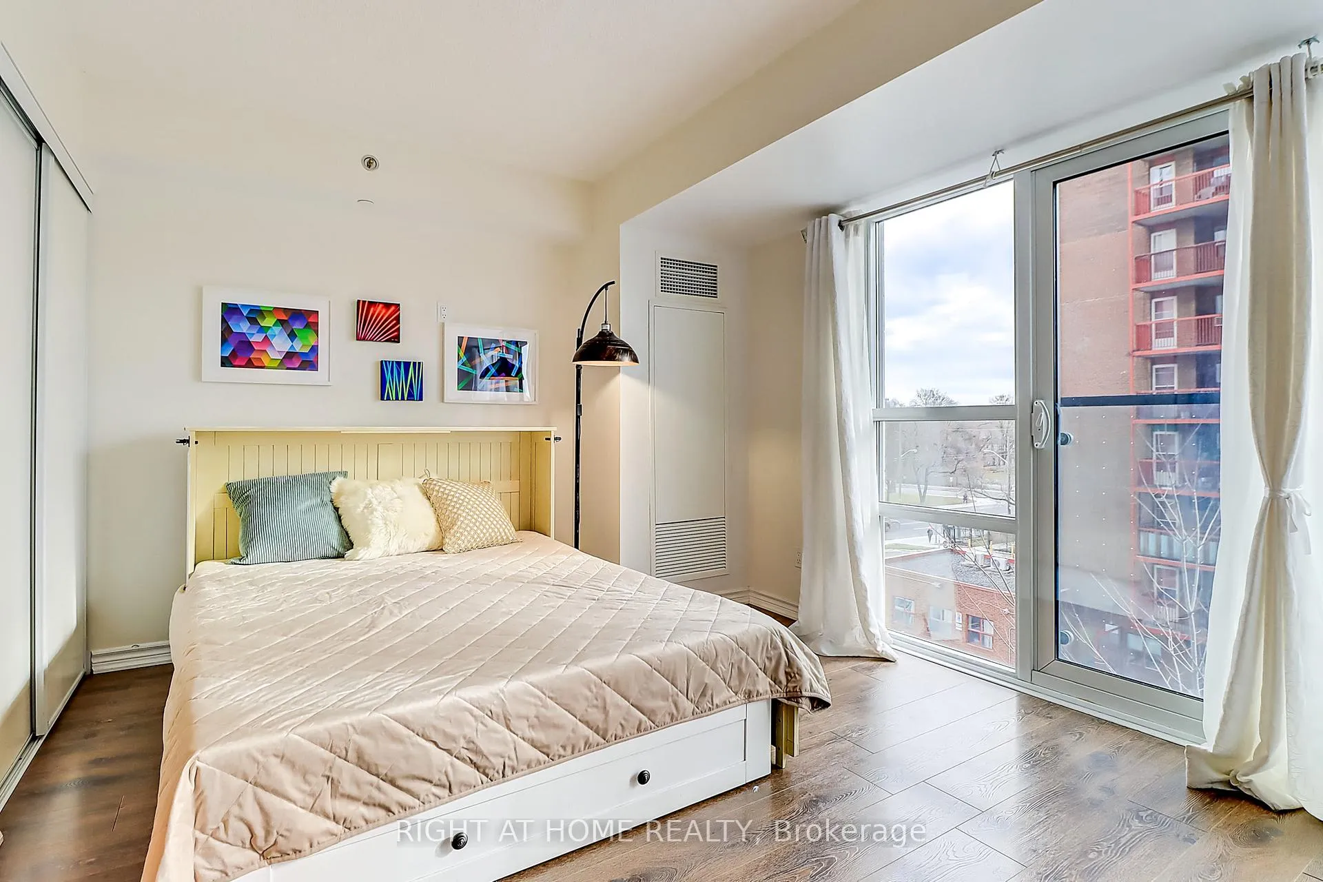 Photo 21 of Unit 423, 35 Saranac Boulevard, Toronto, Englemount-Lawrence — HOMEH