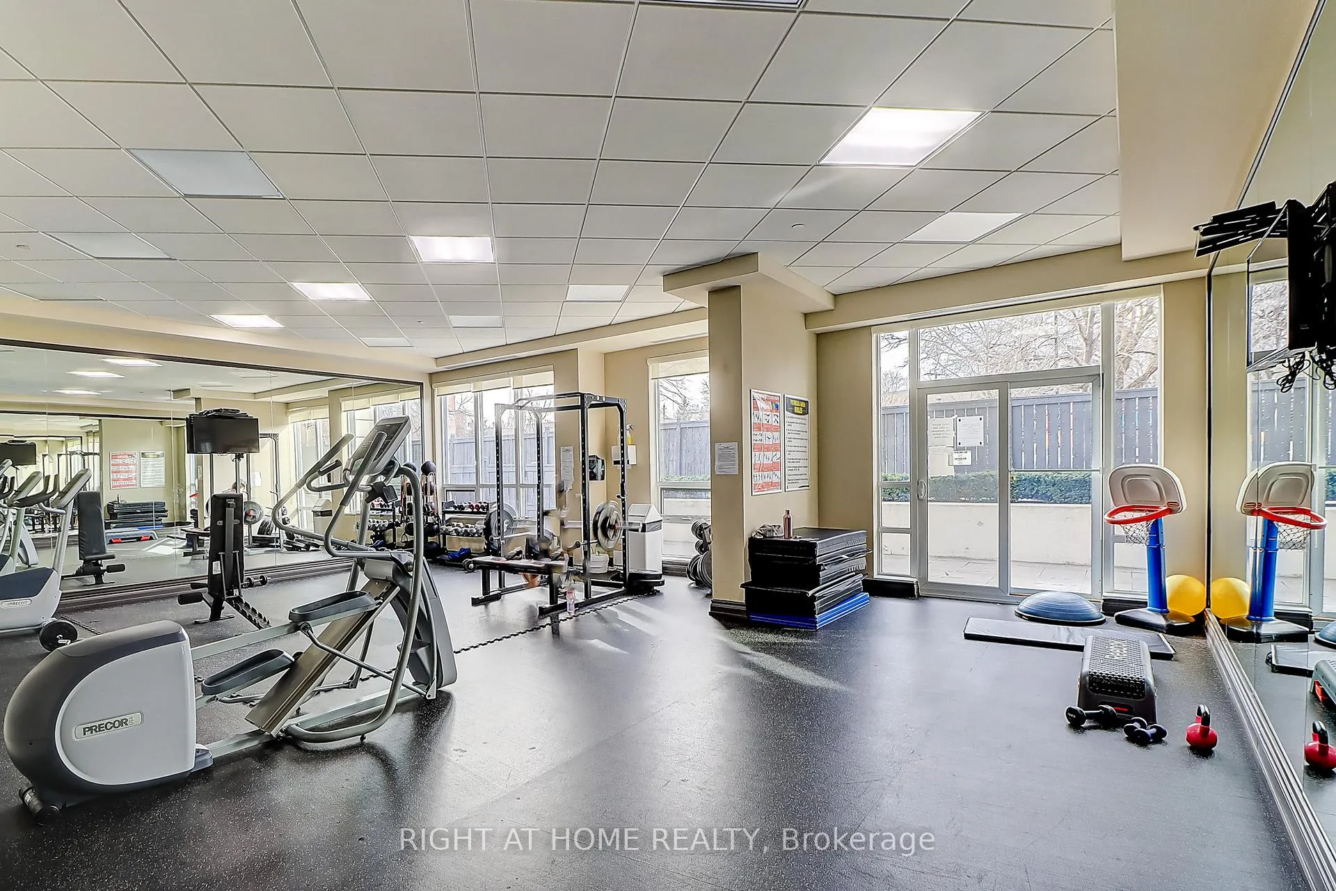 Photo 24 of Unit 423, 35 Saranac Boulevard, Toronto, Englemount-Lawrence — HOMEH