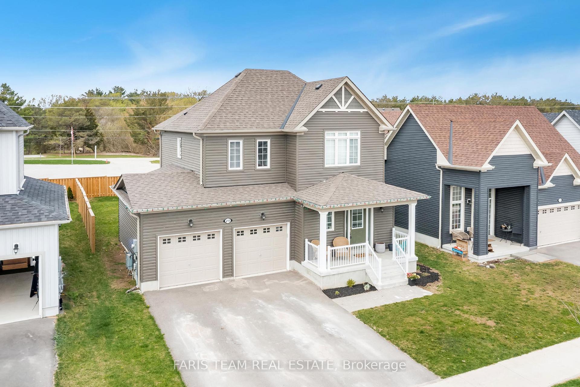 Photo 1 of 210 Springfield Crescent, Clearview, Stayner — HOMEH