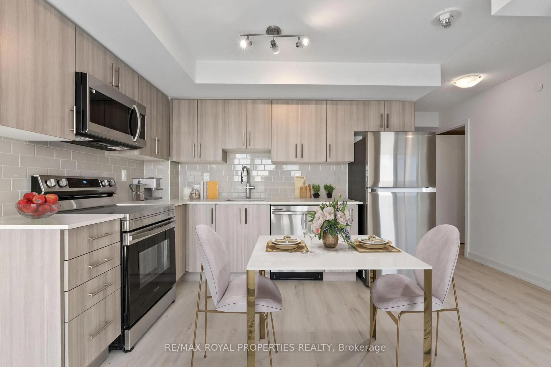 Photo 10 of Unit 1611, 1435 Celebration Drive, Pickering, Bay Ridges — HOMEH