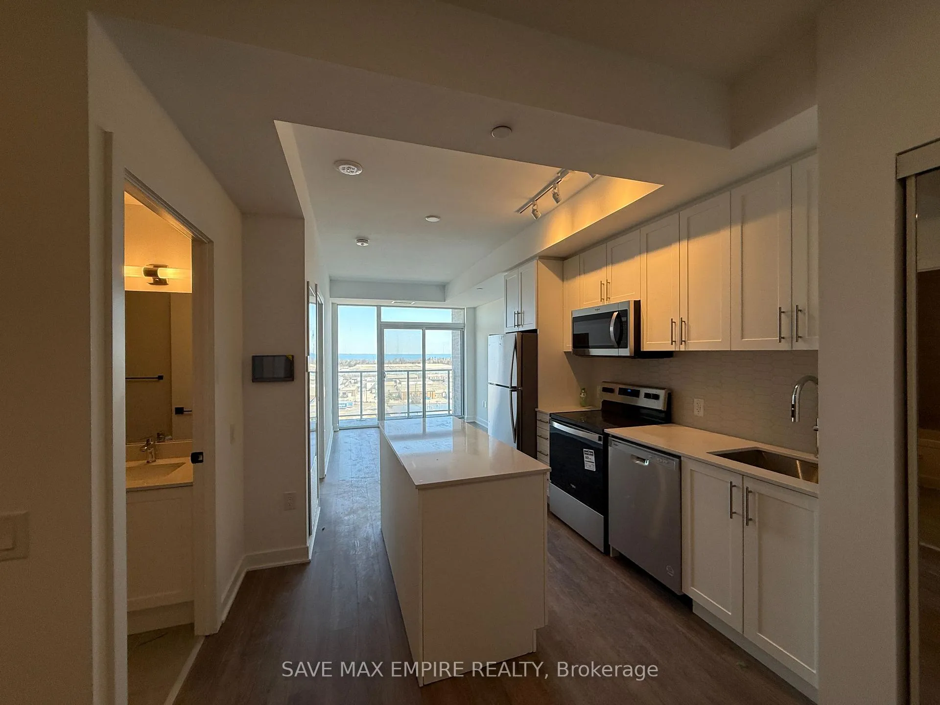 Photo 3 of Unit 1009, 2782 Barton Street, Hamilton, Riverdale — HOMEH