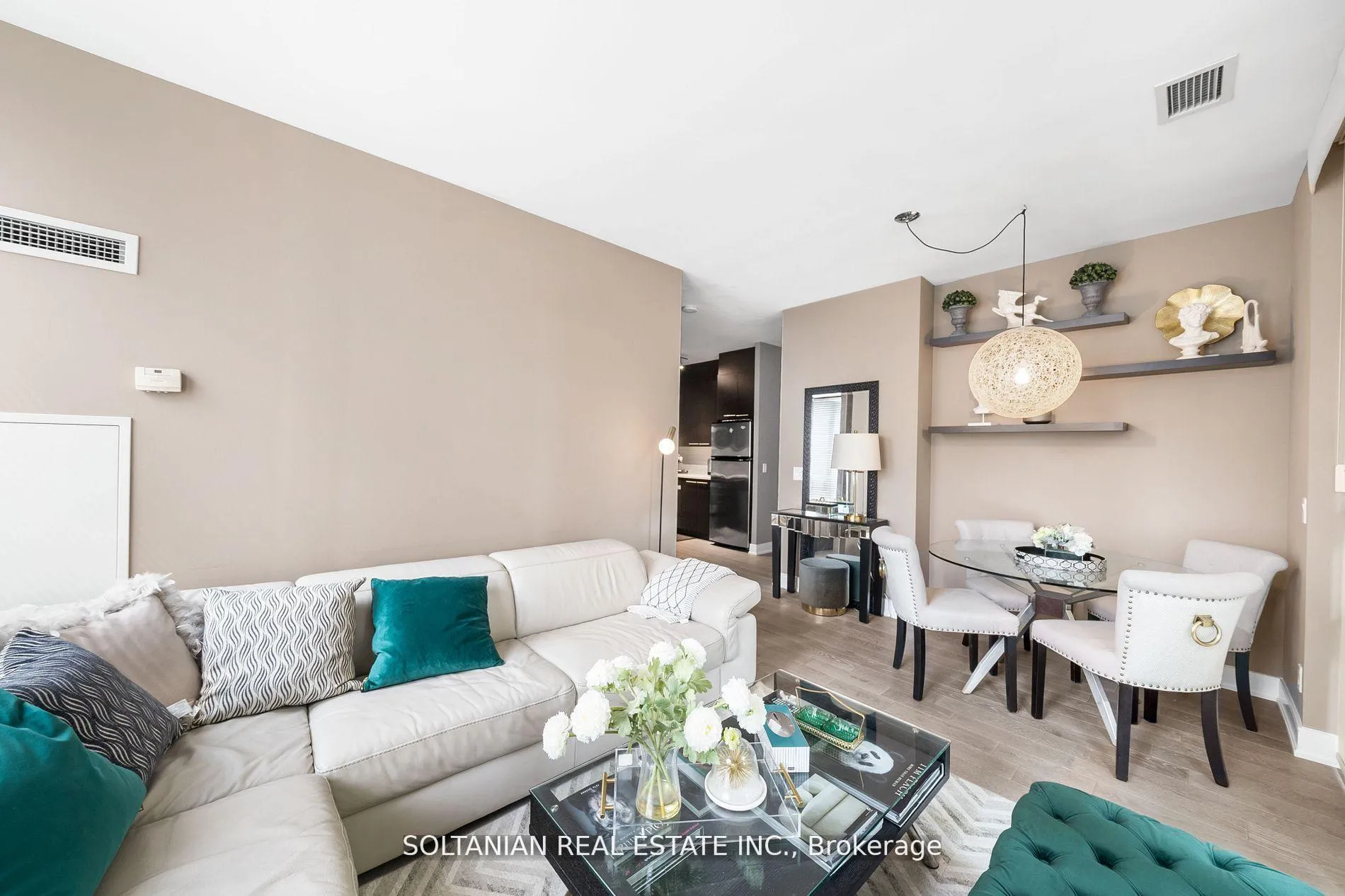 Photo 4 of Unit 105, 88 Broadway Avenue, Toronto, Mount Pleasant West — HOMEH
