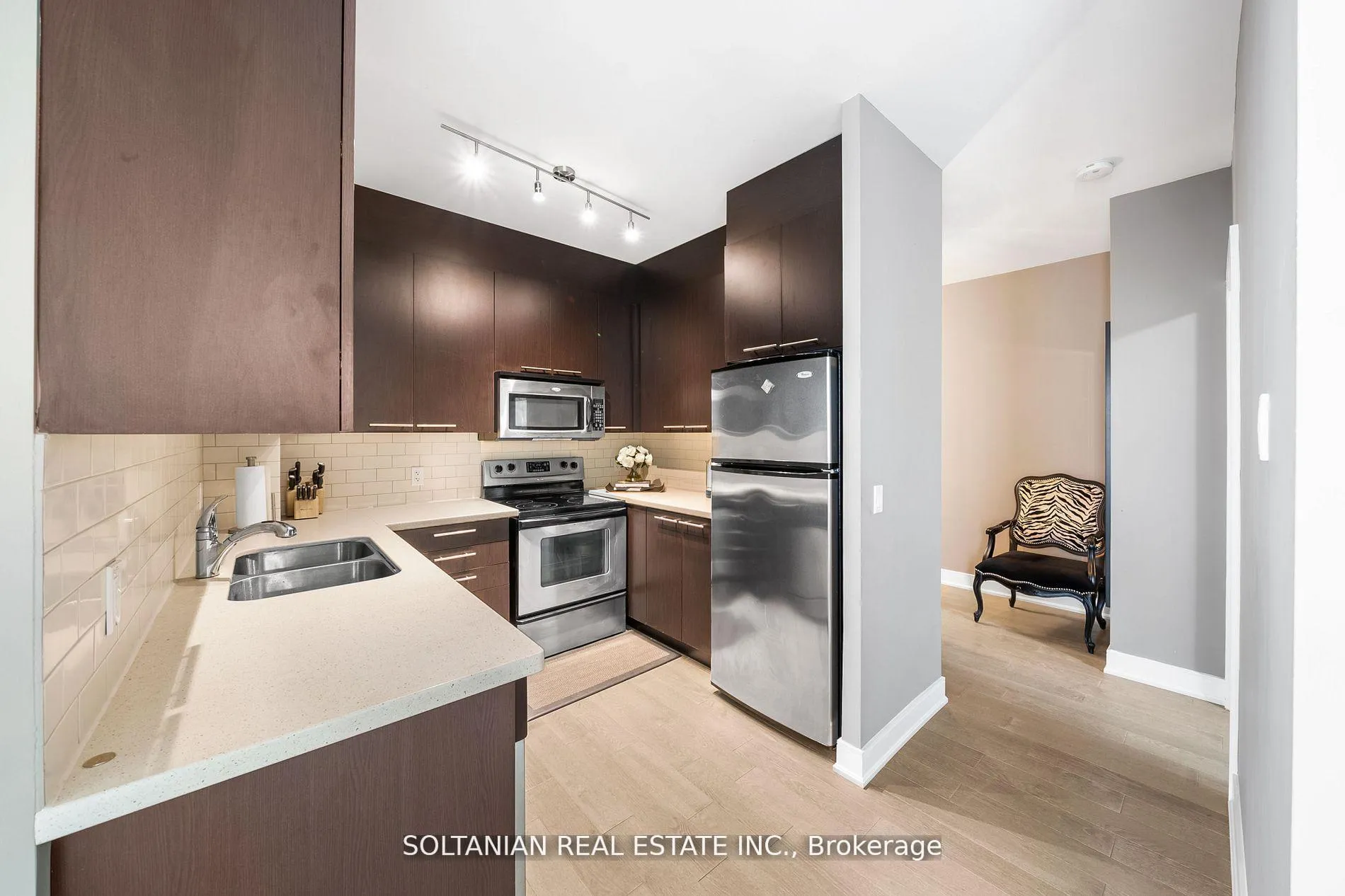 Photo 9 of Unit 105, 88 Broadway Avenue, Toronto, Mount Pleasant West — HOMEH