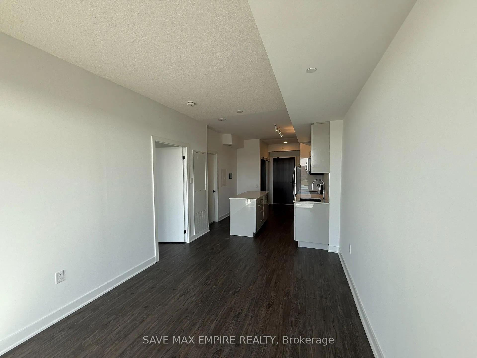 Photo 6 of Unit 1004, 2782 Barton Street E, Hamilton, Riverdale — HOMEH