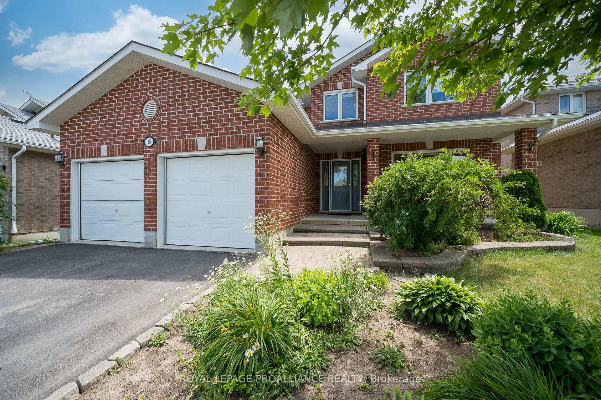 Photo 3 of 25 Simcoe Drive, Belleville, Thurlow Ward — HOMEH
