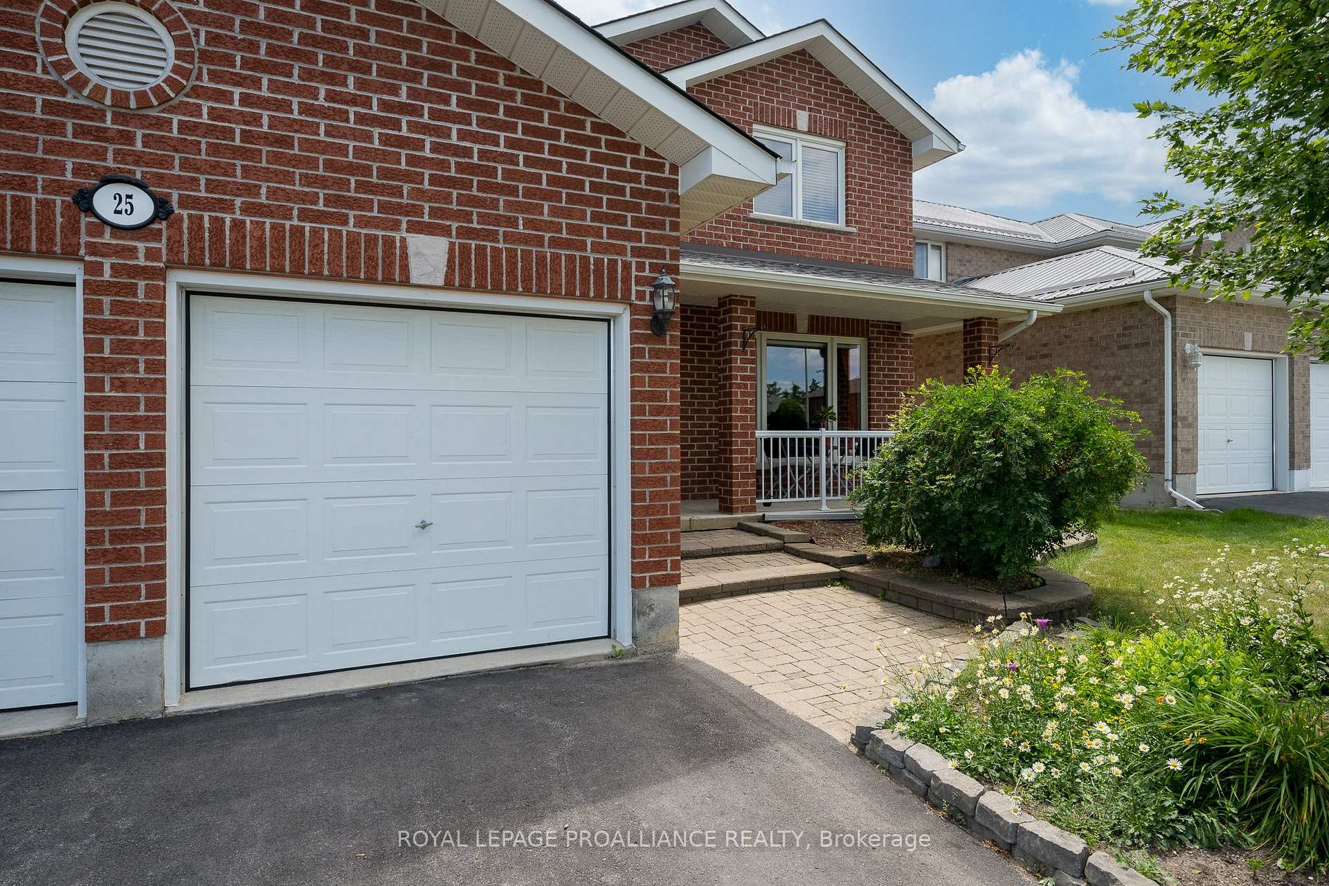 Photo 4 of 25 Simcoe Drive, Belleville, Thurlow Ward — HOMEH