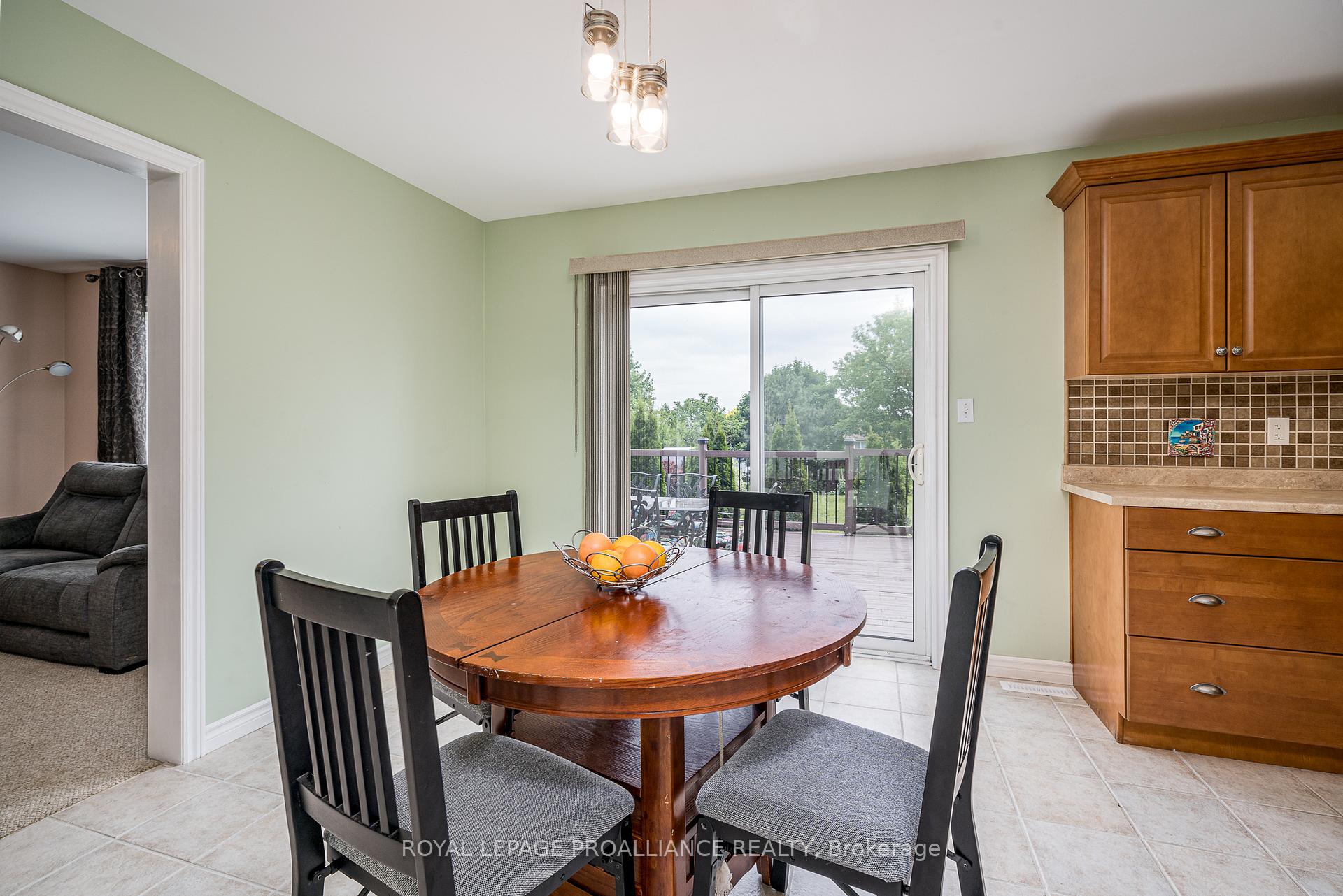 Photo 14 of 25 Simcoe Drive, Belleville, Thurlow Ward — HOMEH