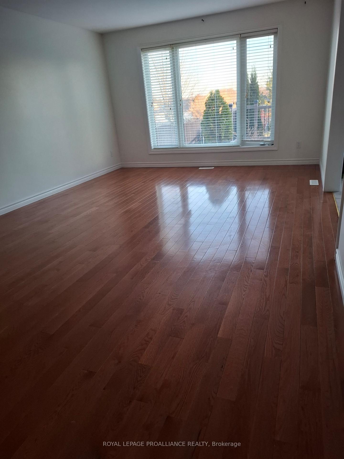 Photo 16 of 25 Simcoe Drive, Belleville, Thurlow Ward — HOMEH