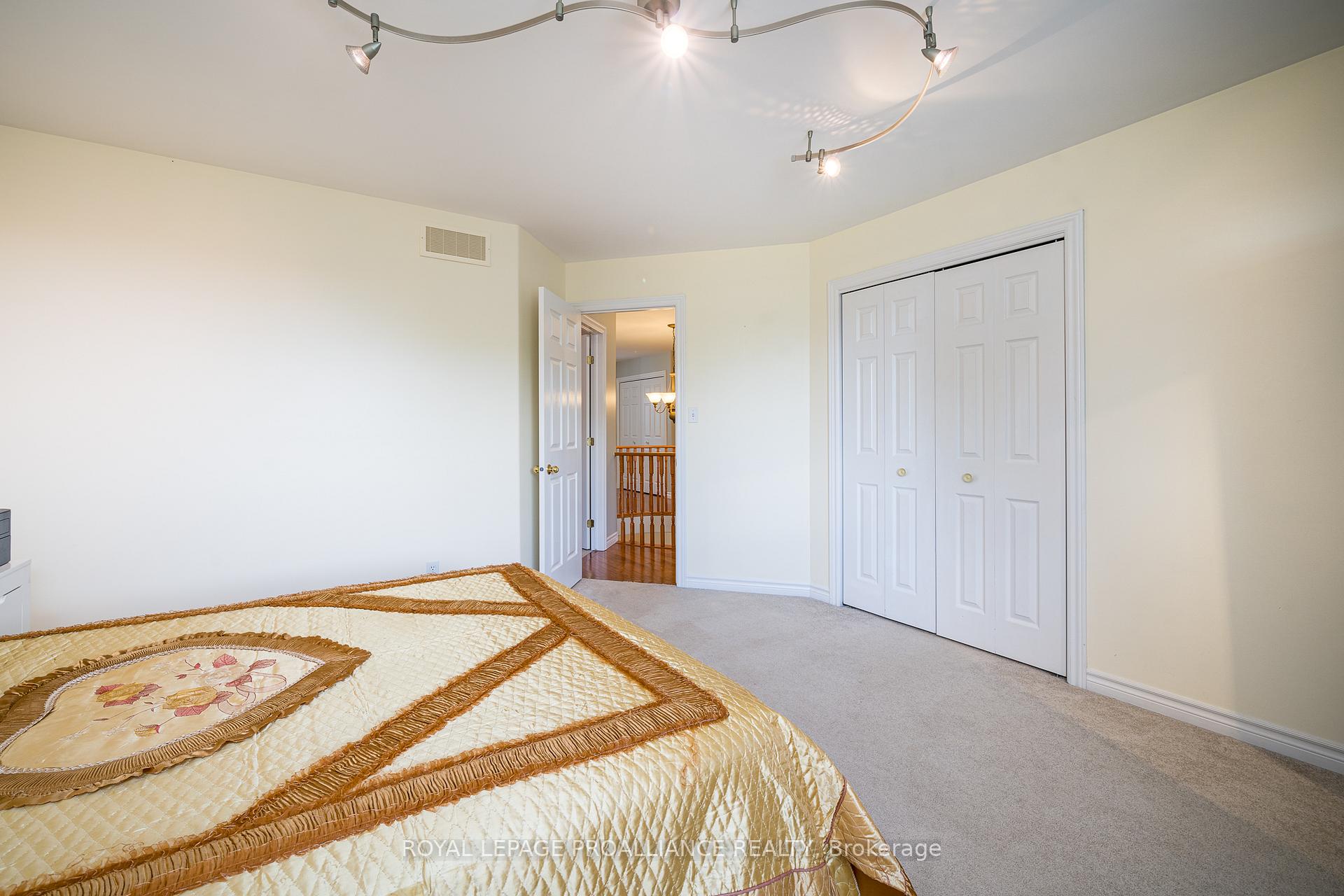 Photo 30 of 25 Simcoe Drive, Belleville, Thurlow Ward — HOMEH