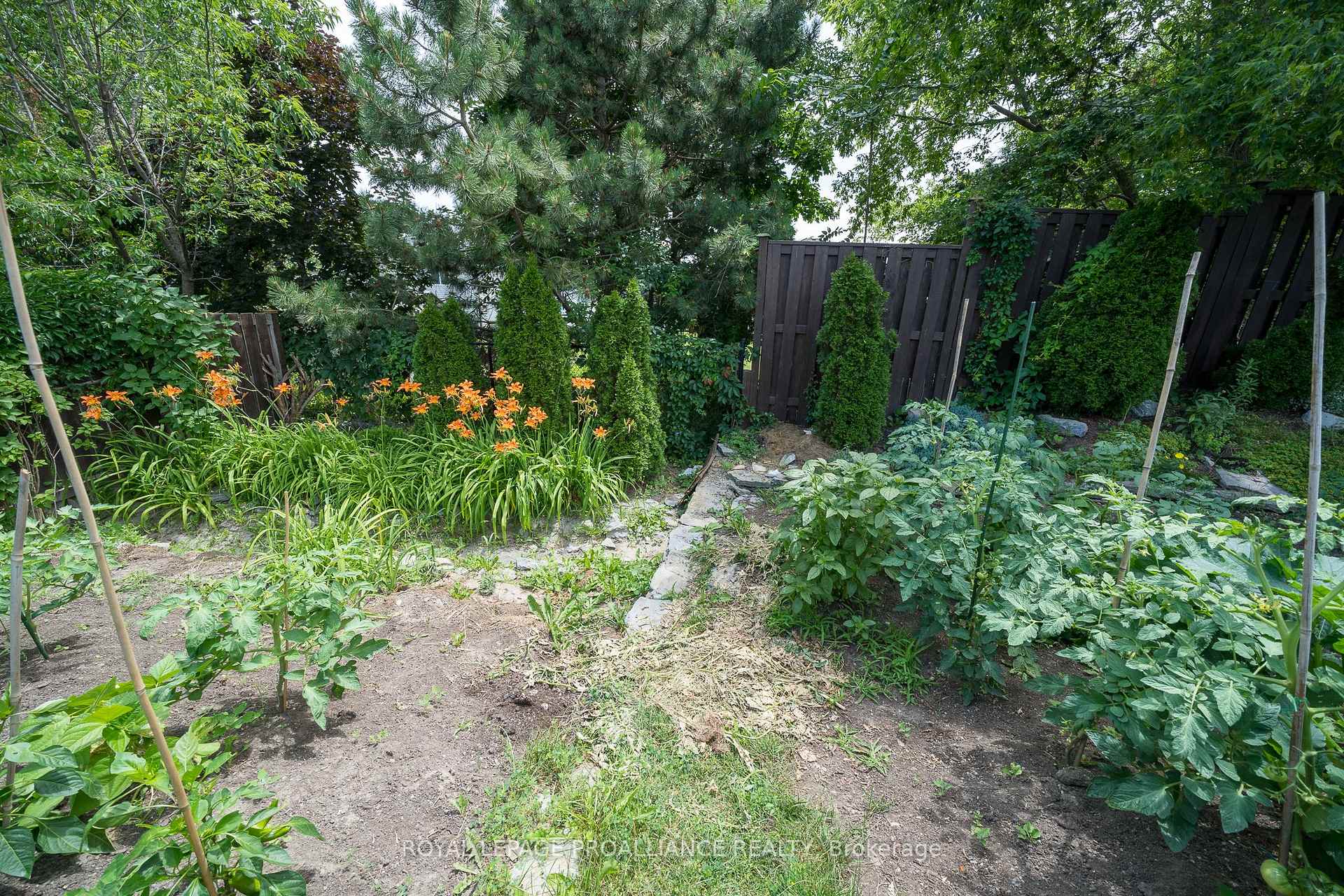 Photo 49 of 25 Simcoe Drive, Belleville, Thurlow Ward — HOMEH