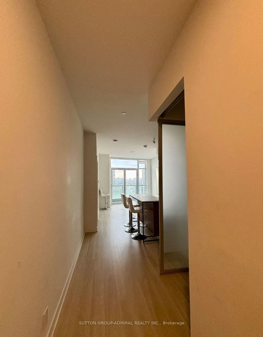 Photo 2 of Unit 704A, 30 Upper Mall Way, Vaughan, Brownridge — HOMEH
