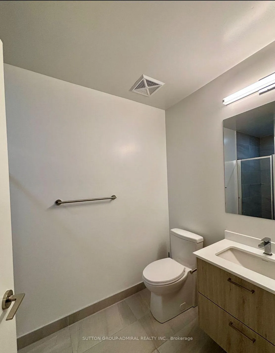 Photo 6 of Unit 704A, 30 Upper Mall Way, Vaughan, Brownridge — HOMEH