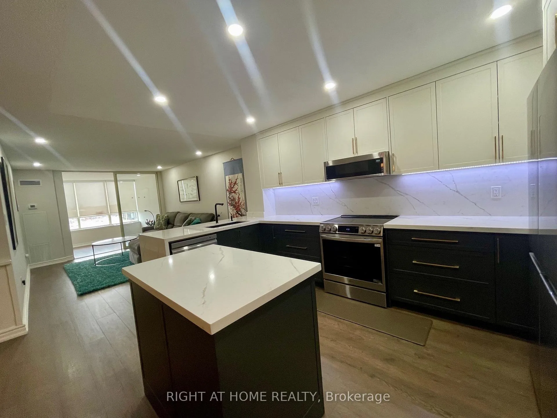 Photo 10 of Unit PH1, 55 Austin Drive, Markham, Markville — HOMEH