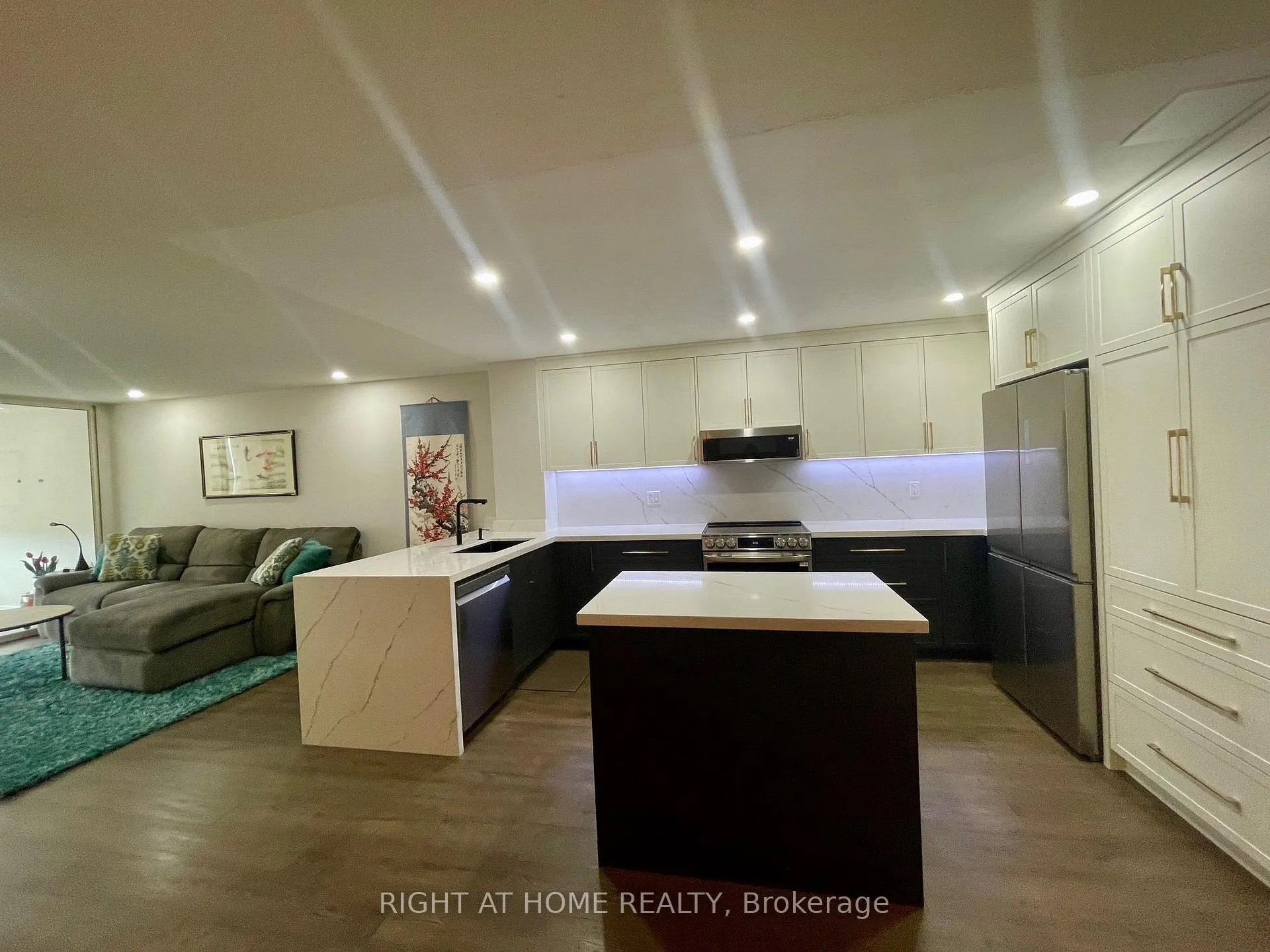 Photo 11 of Unit PH1, 55 Austin Drive, Markham, Markville — HOMEH