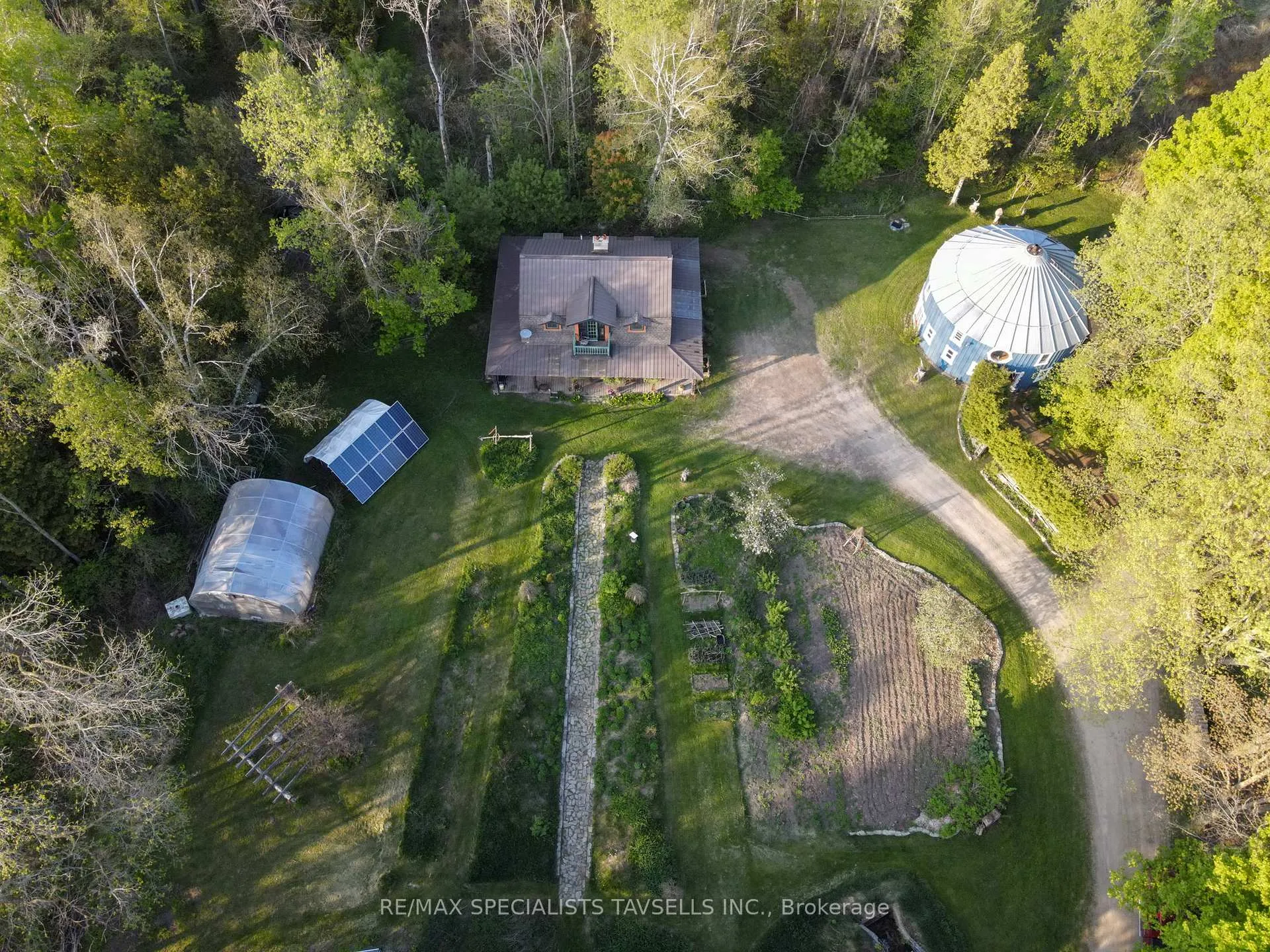 Photo 4 of 15993 Kennedy Road, Caledon, Rural Caledon — HOMEH