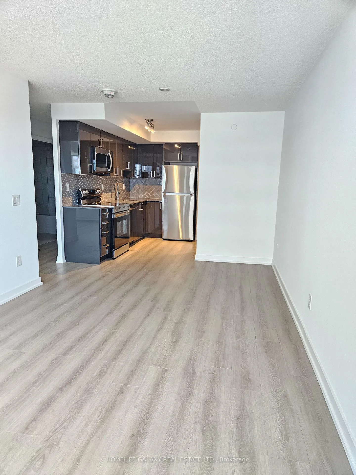 Photo 6 of Unit 806, 1435 Celebration Drive, Pickering, Bay Ridges — HOMEH