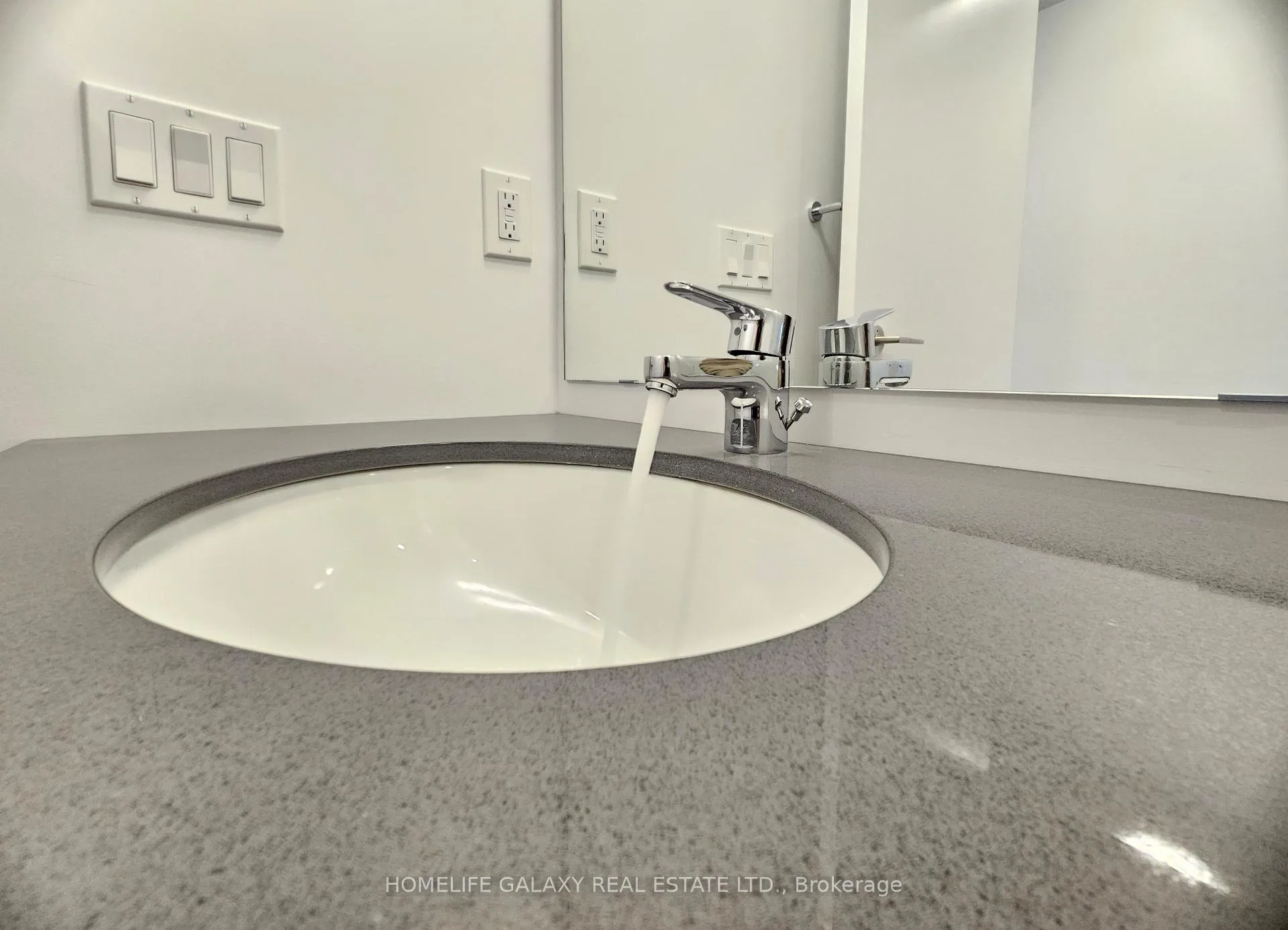 Photo 11 of Unit 806, 1435 Celebration Drive, Pickering, Bay Ridges — HOMEH