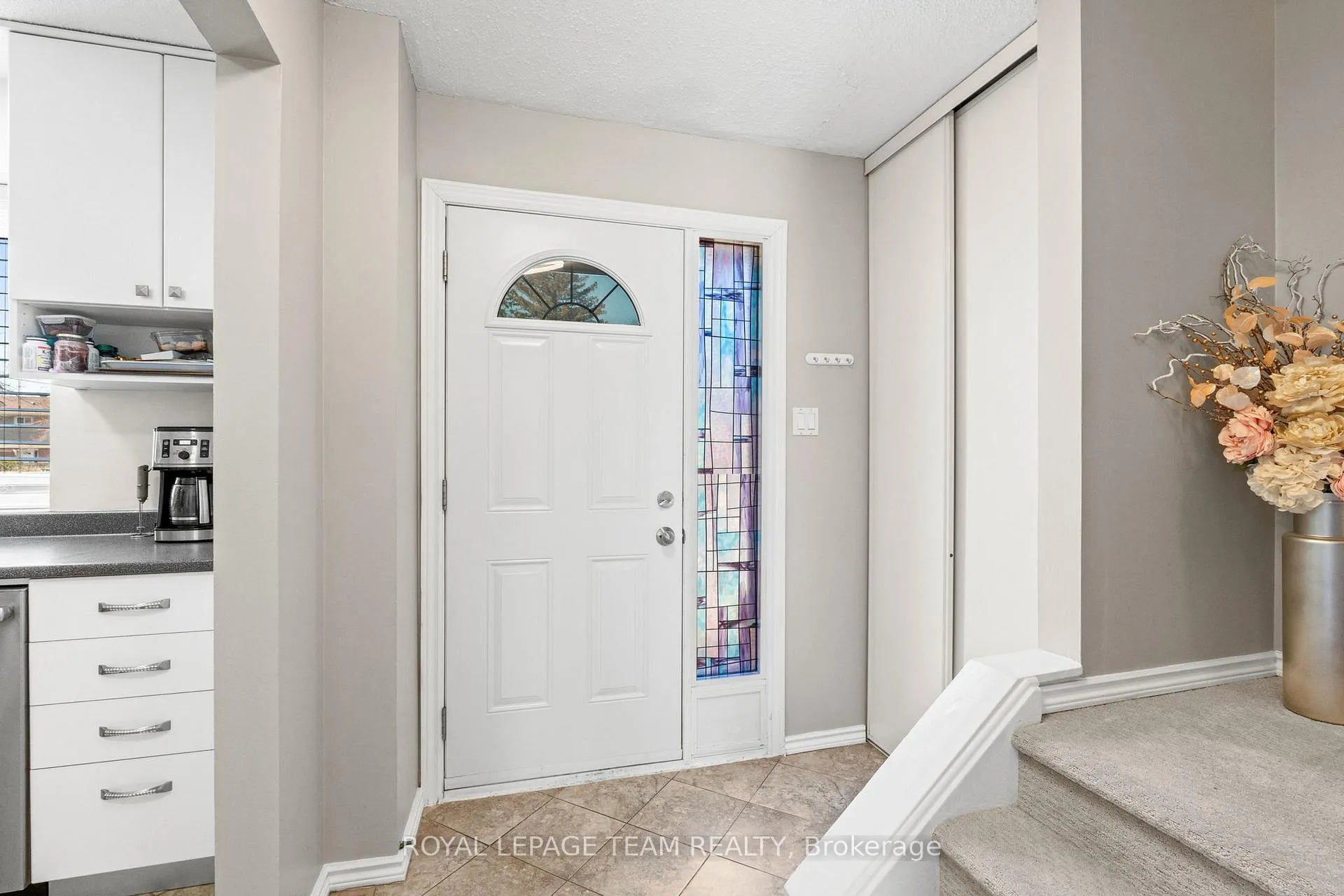 Photo 3 of 3893 B Old Richmond Road, Ottawa, Arbeatha Park — HOMEH