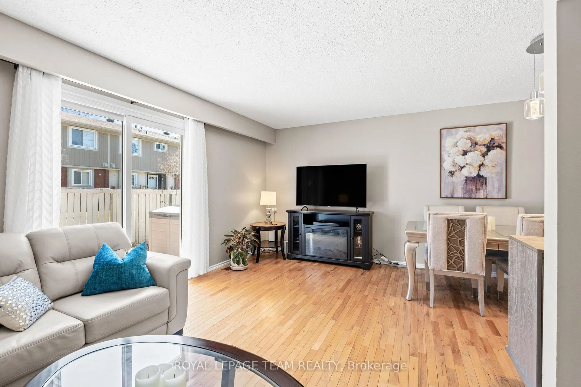 Photo 11 of 3893 B Old Richmond Road, Ottawa, Arbeatha Park — HOMEH