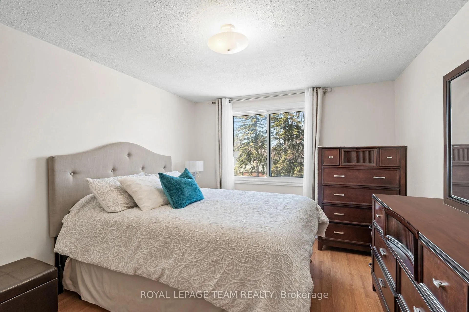 Photo 13 of 3893 B Old Richmond Road, Ottawa, Arbeatha Park — HOMEH
