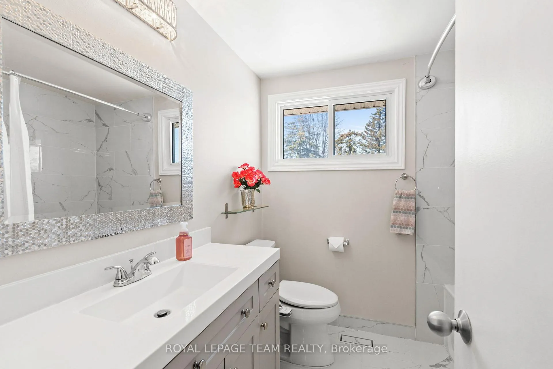 Photo 20 of 3893 B Old Richmond Road, Ottawa, Arbeatha Park — HOMEH