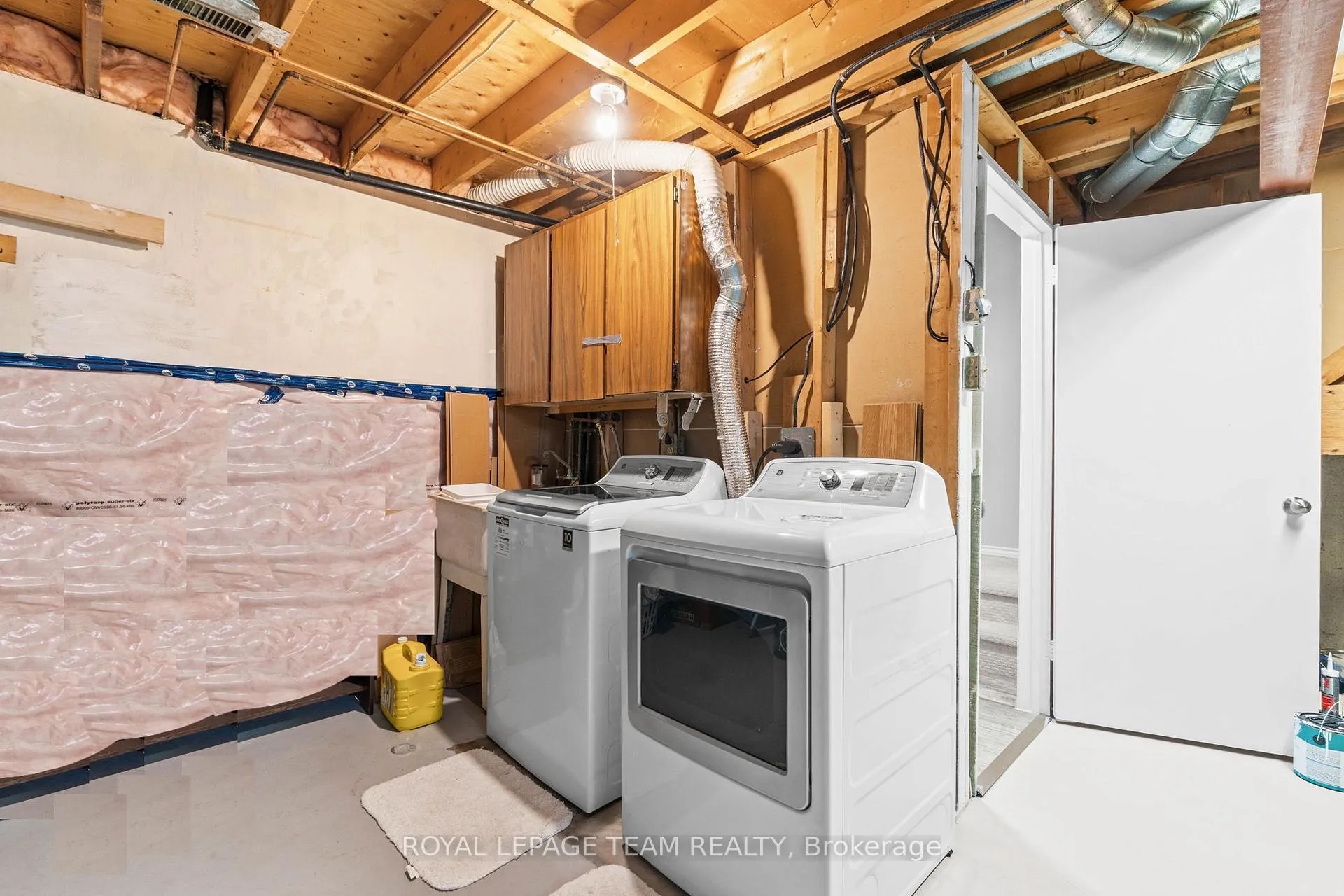 Photo 23 of 3893 B Old Richmond Road, Ottawa, Arbeatha Park — HOMEH