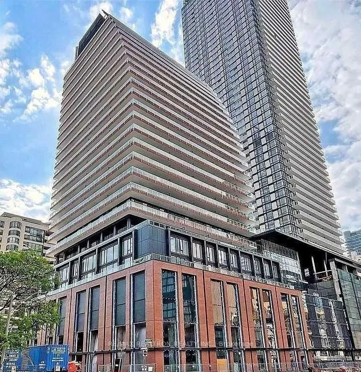 Front of Unit 1205, 18 Maitland Terrace